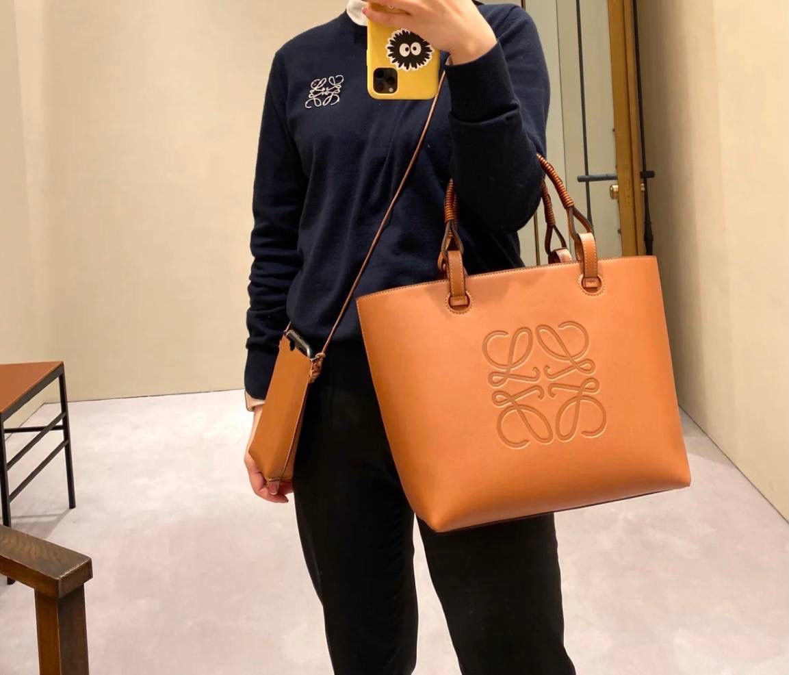 Loewe 罗意威 Anagram 帆布小号手提托特包