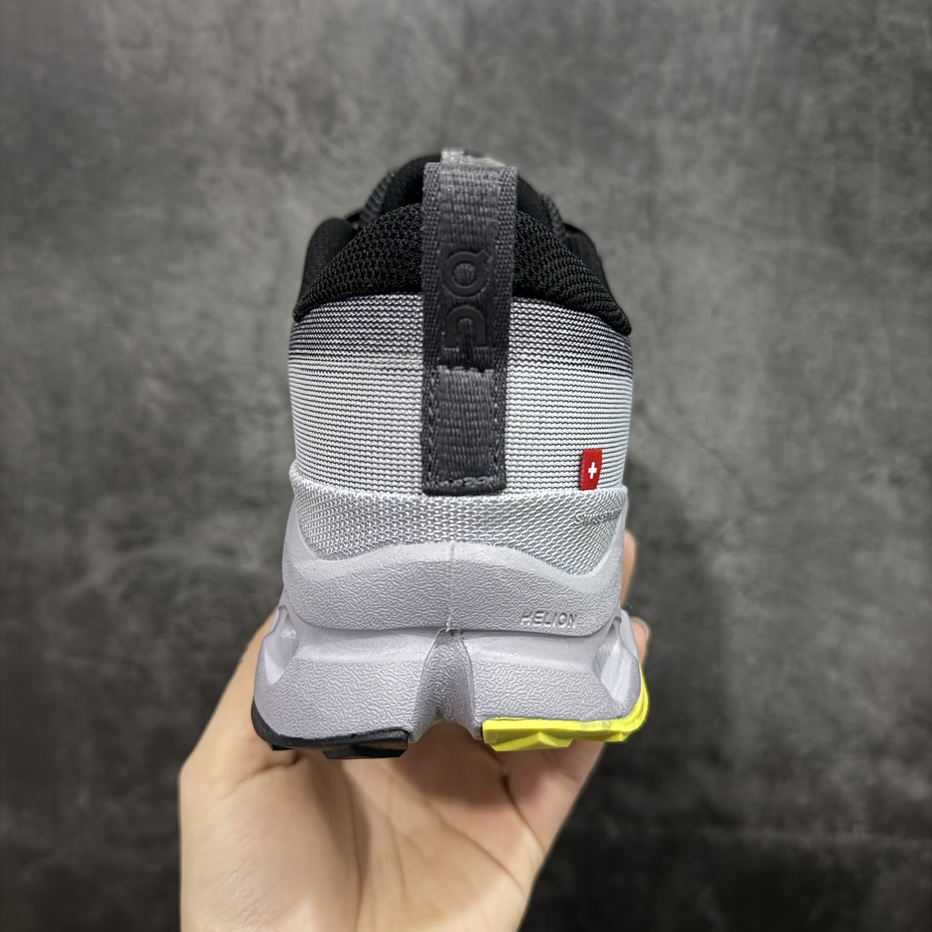 On Cloudsurfer Trail 2 