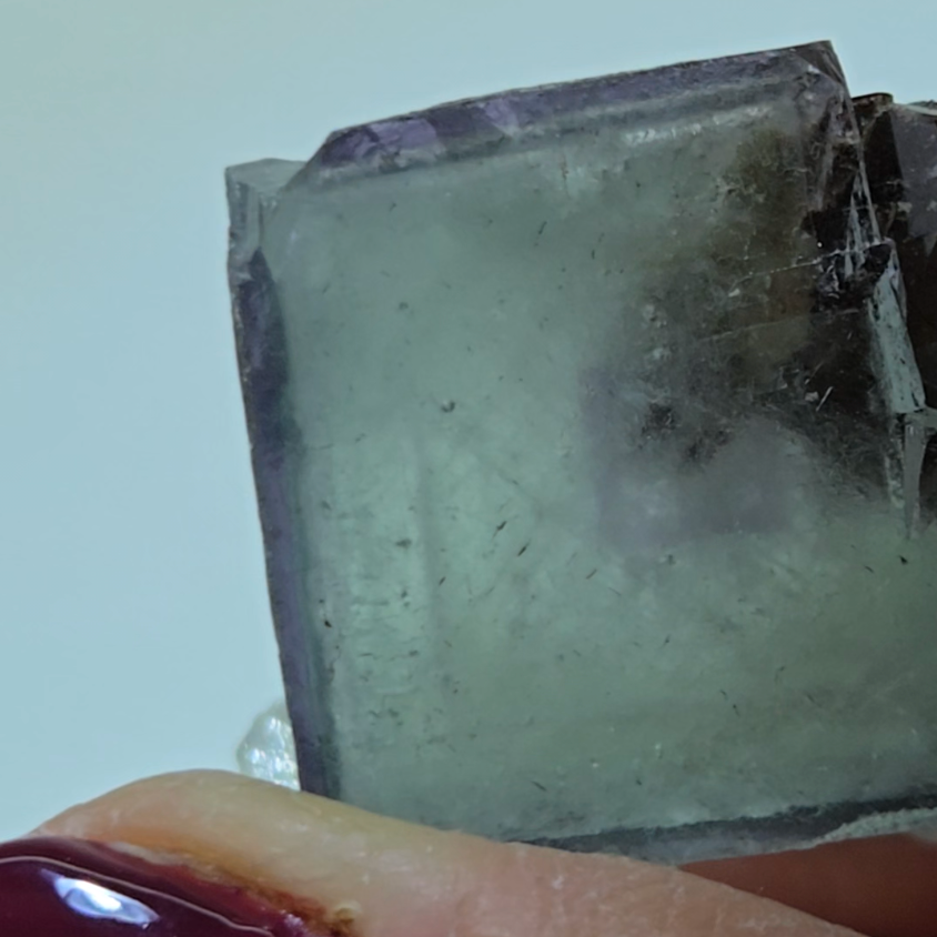 Enhydro cubic fluorite with moving bubble - FL229