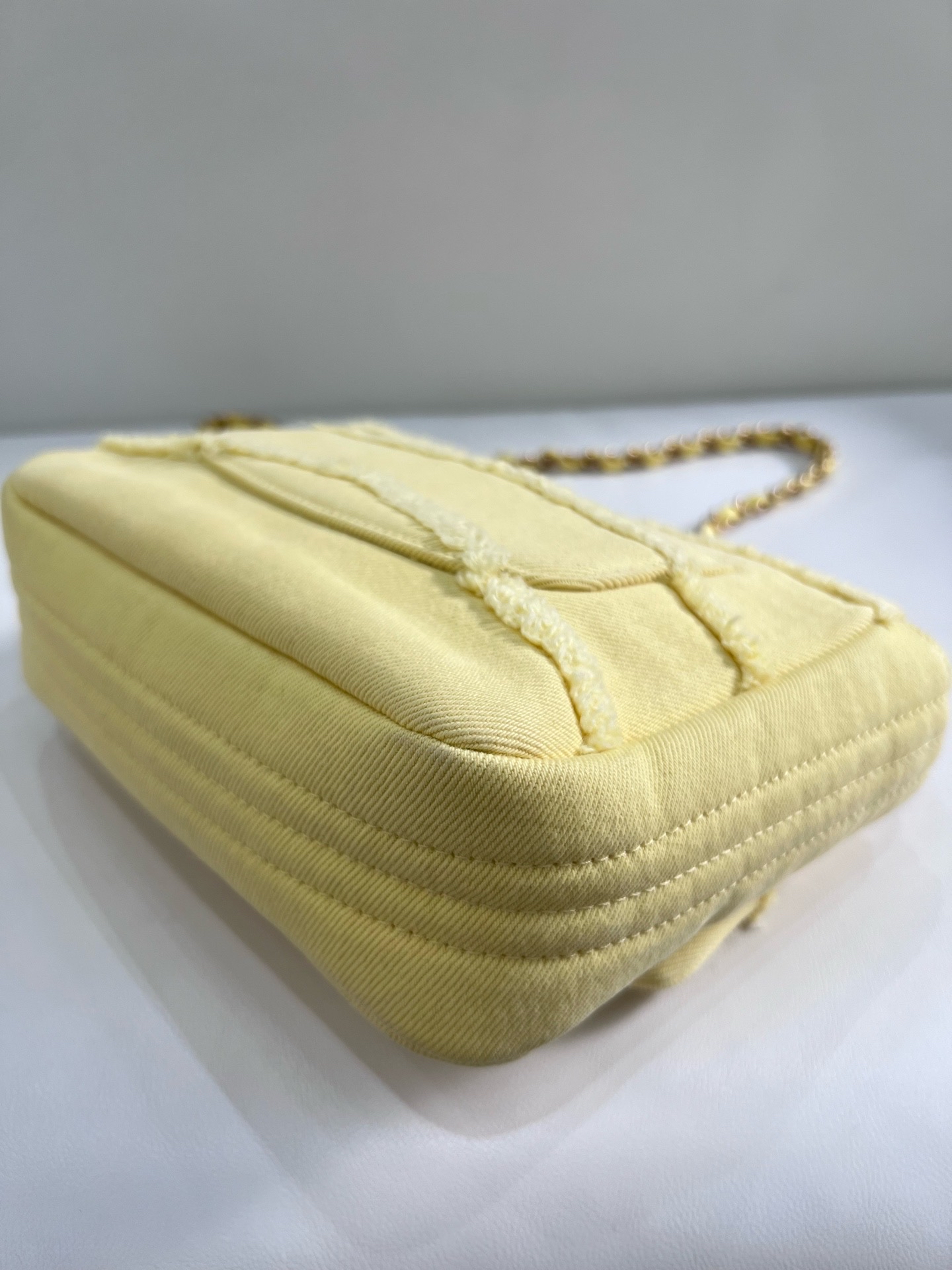 【預訂貨品】Chanel小雞黃牛仔布方胖子 