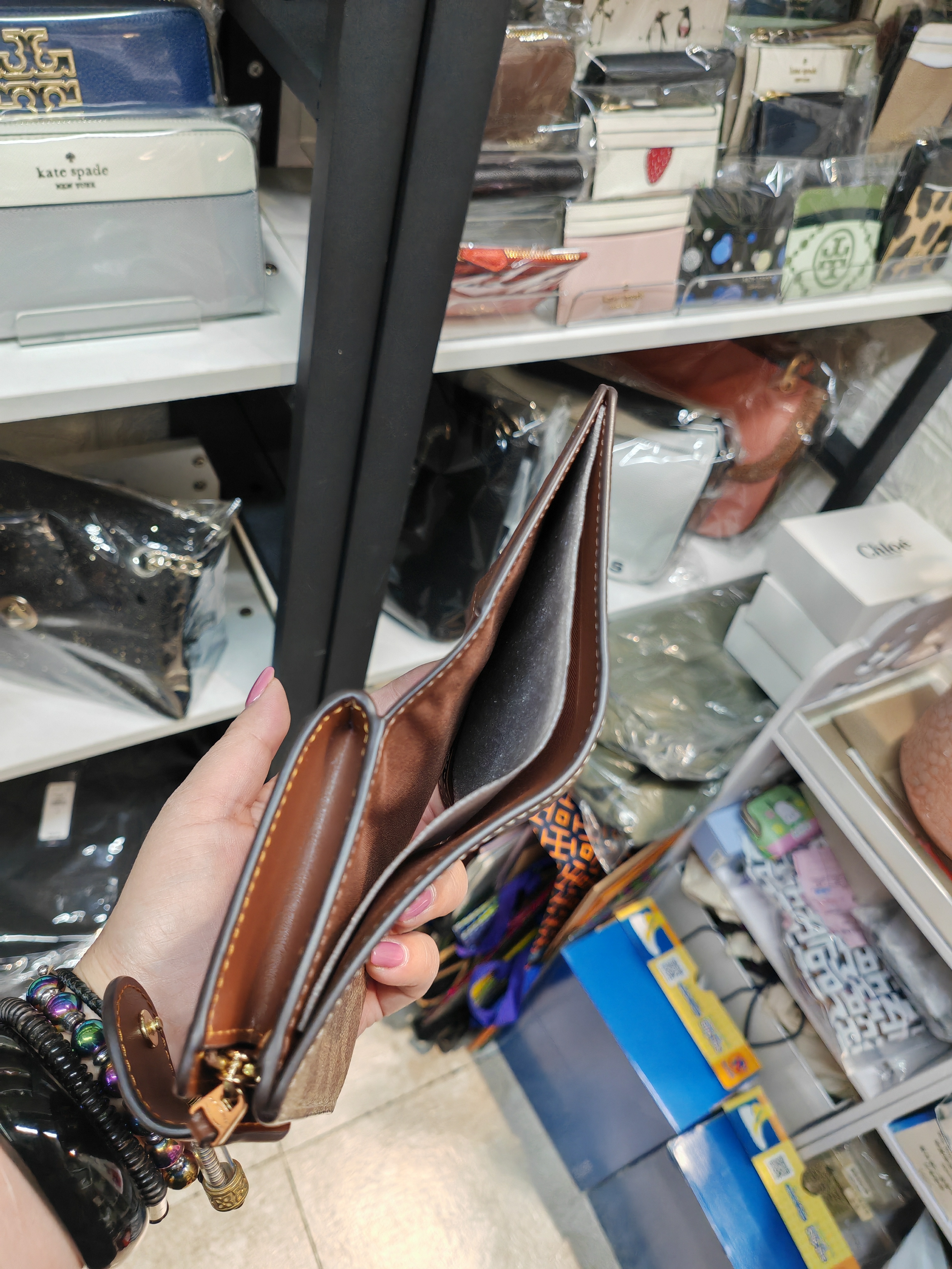 香港現貨-Coach medium wallet 啡