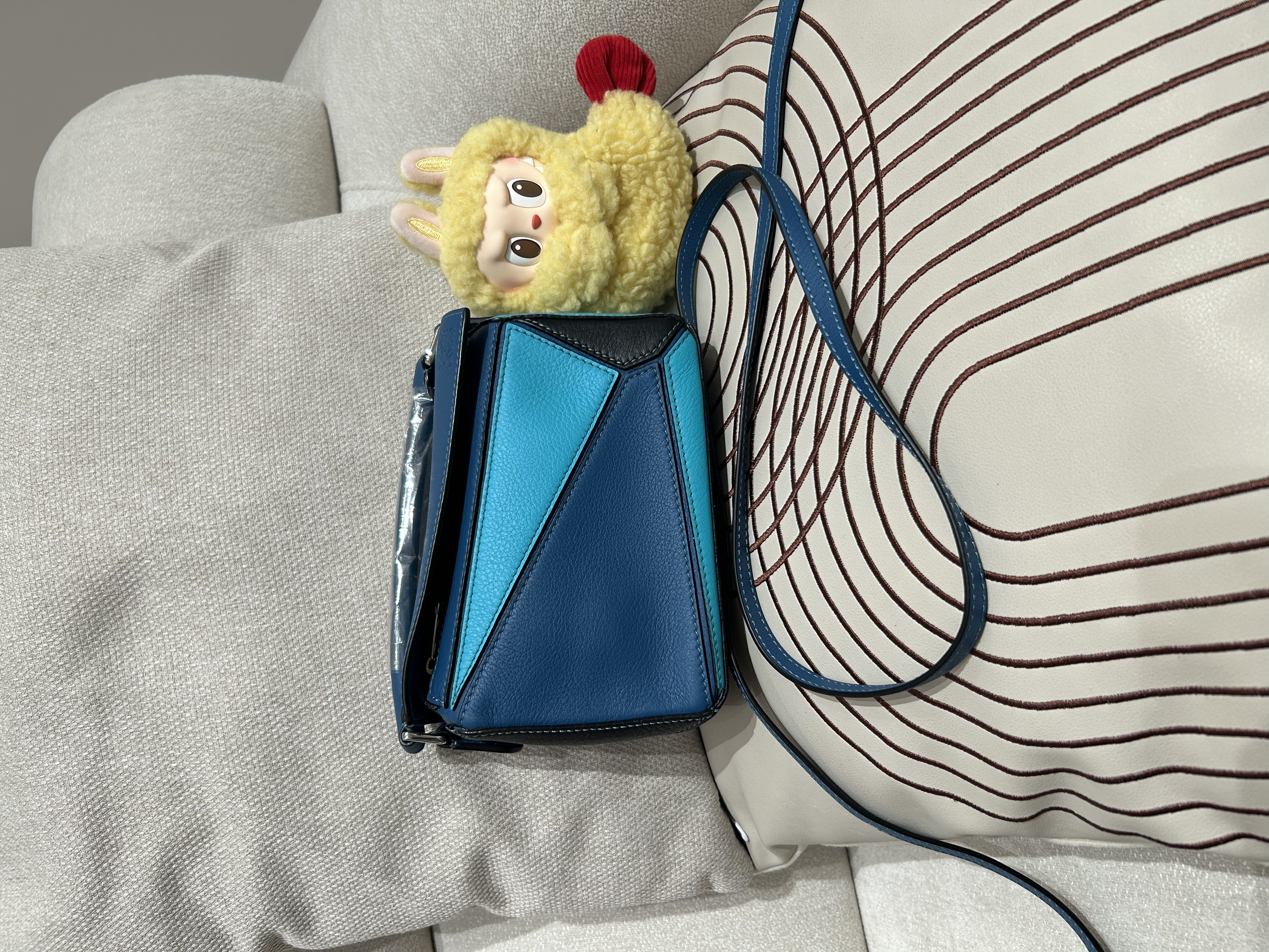 Loewe mini puzzle calfskin  100%Authentic,98%new ✅tap booklet✅dust bag 