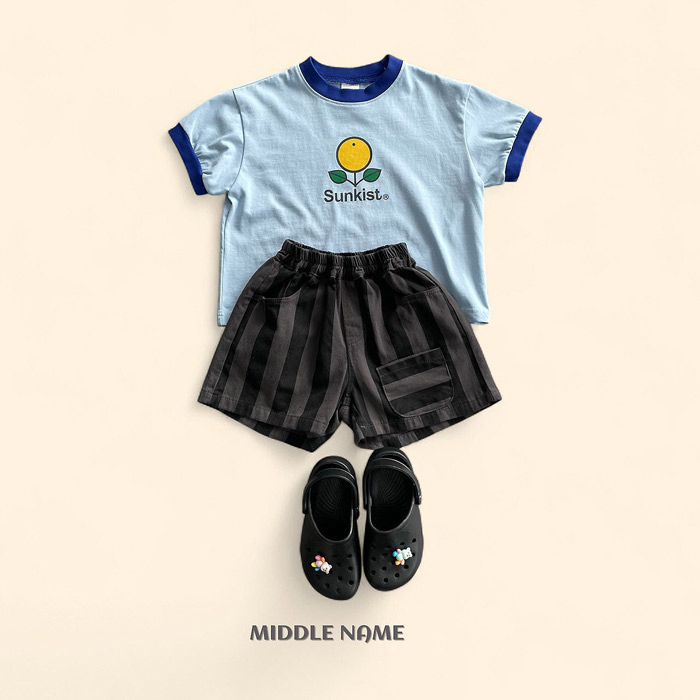 🇰🇷middle name tee