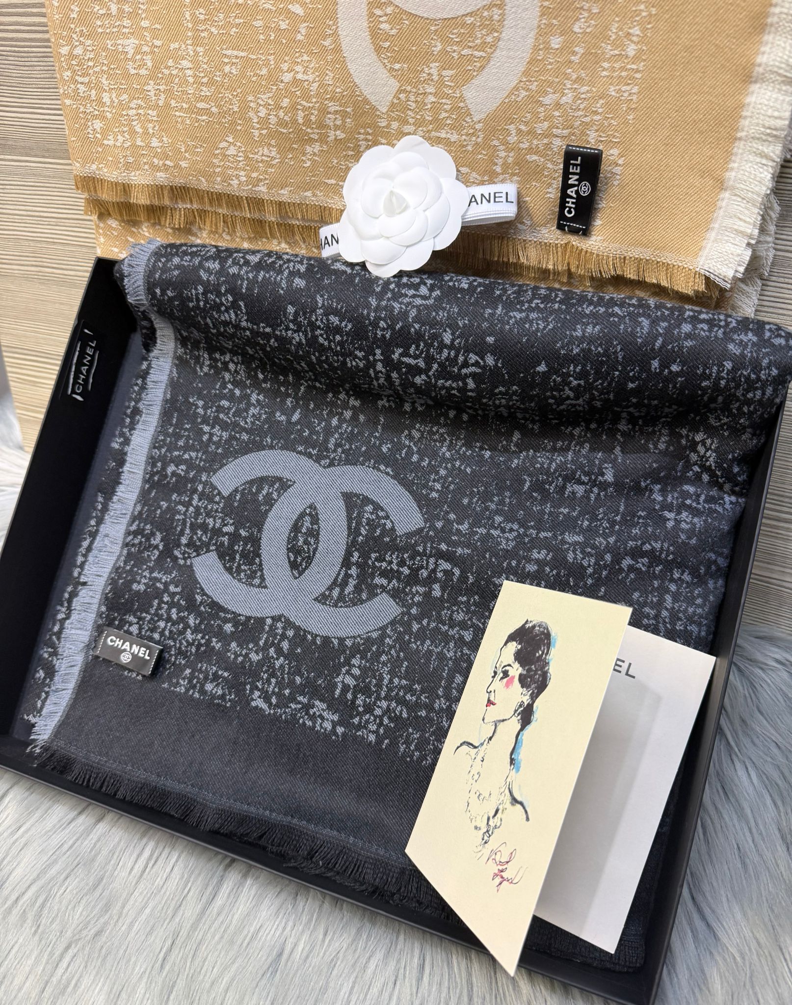 26年新款🟥BB00326🟥最新款 CHANEL VIP專櫃贈品四季披肩