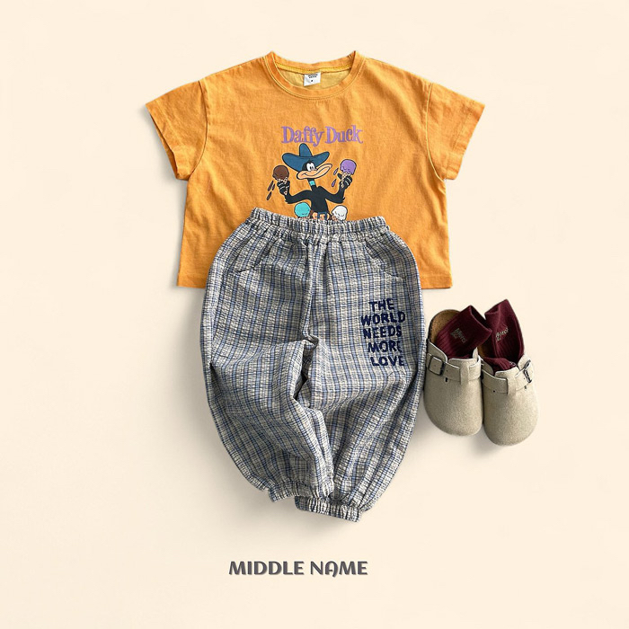 🇰🇷middle name tee