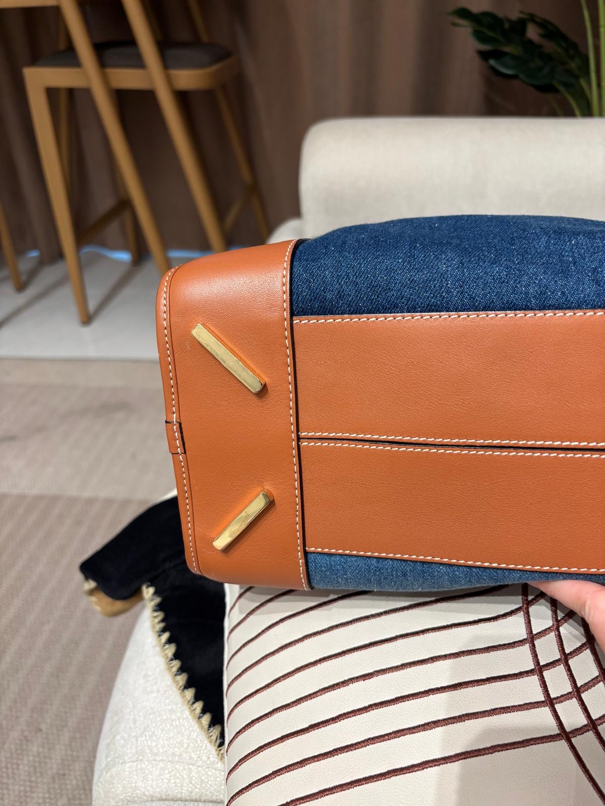 LOEWE Amazona 36 denim 2 way bag 牛仔布 100%Authentic, 98%New ✅Dust bag