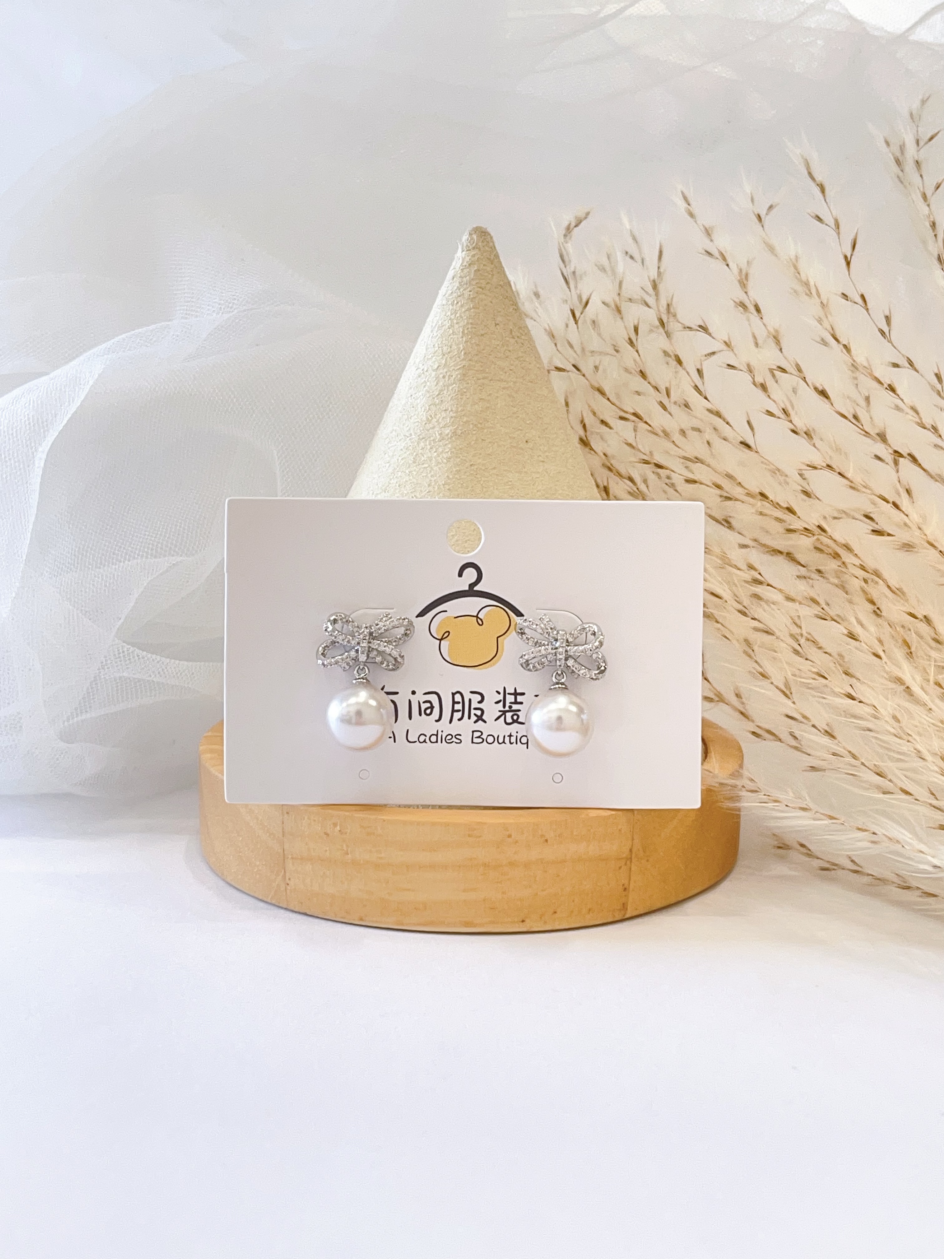 闪钻蝴蝶结珍珠耳坠耳环