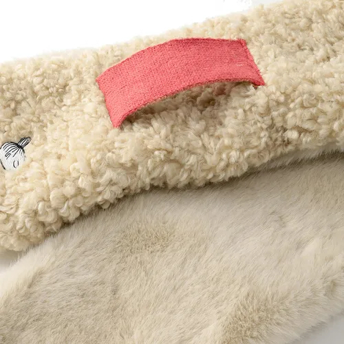 日本代購【 2026秋冬新商品 日本直送 MOOMIN 刺繡保暖 毛毛交叉 圍巾 Boa Tippet Scarf 】