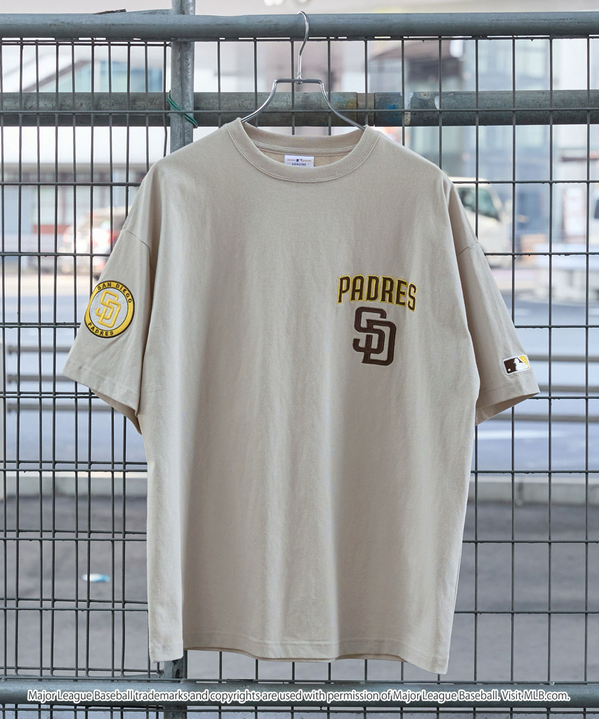 日本直送 特價優惠  MLB  MLB/美國職棒大聯盟 定製 徽章刺繡 大剪影短袖T恤（男/女可穿）