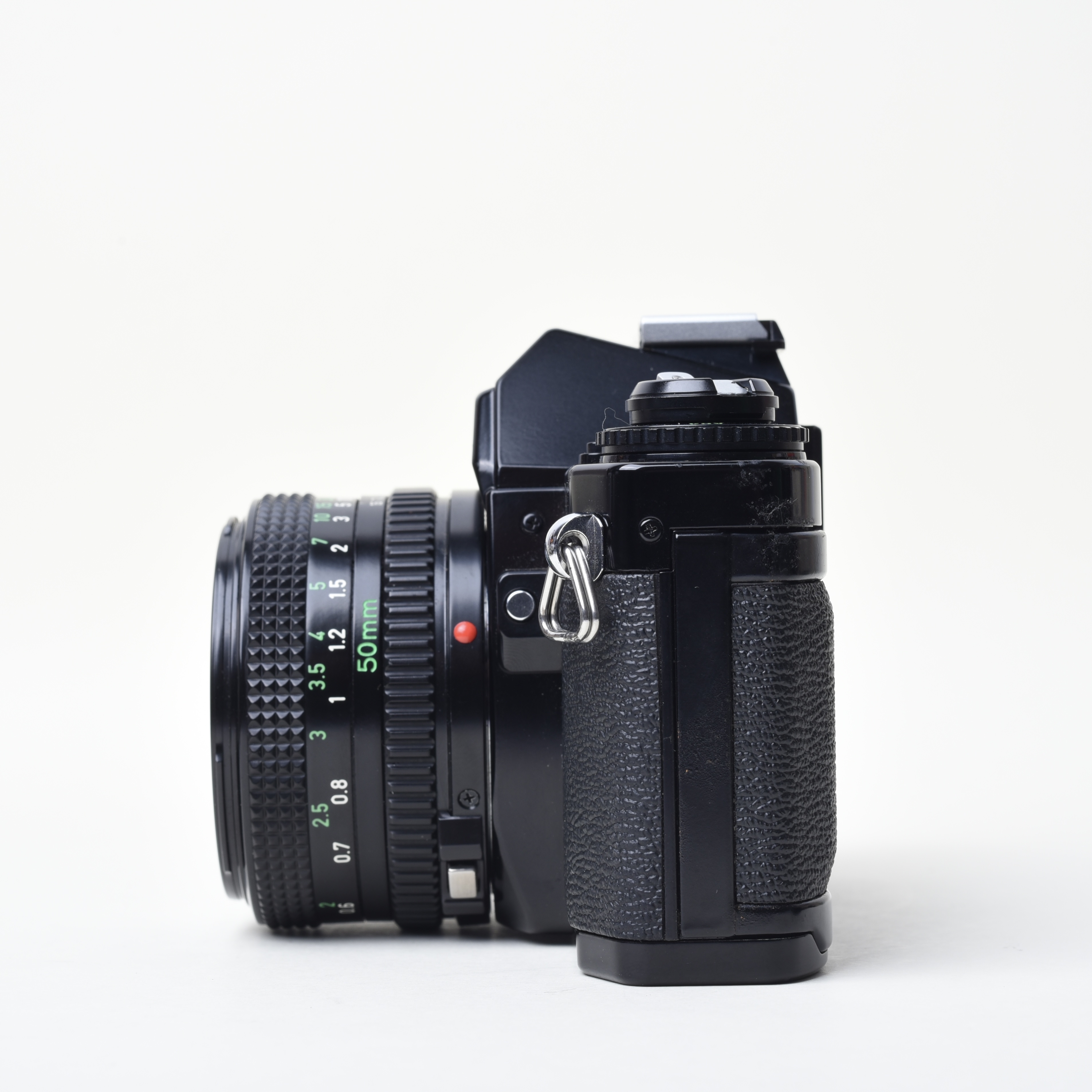 Canon AV-1配置Canon New FD 50mm f2 菲林相機