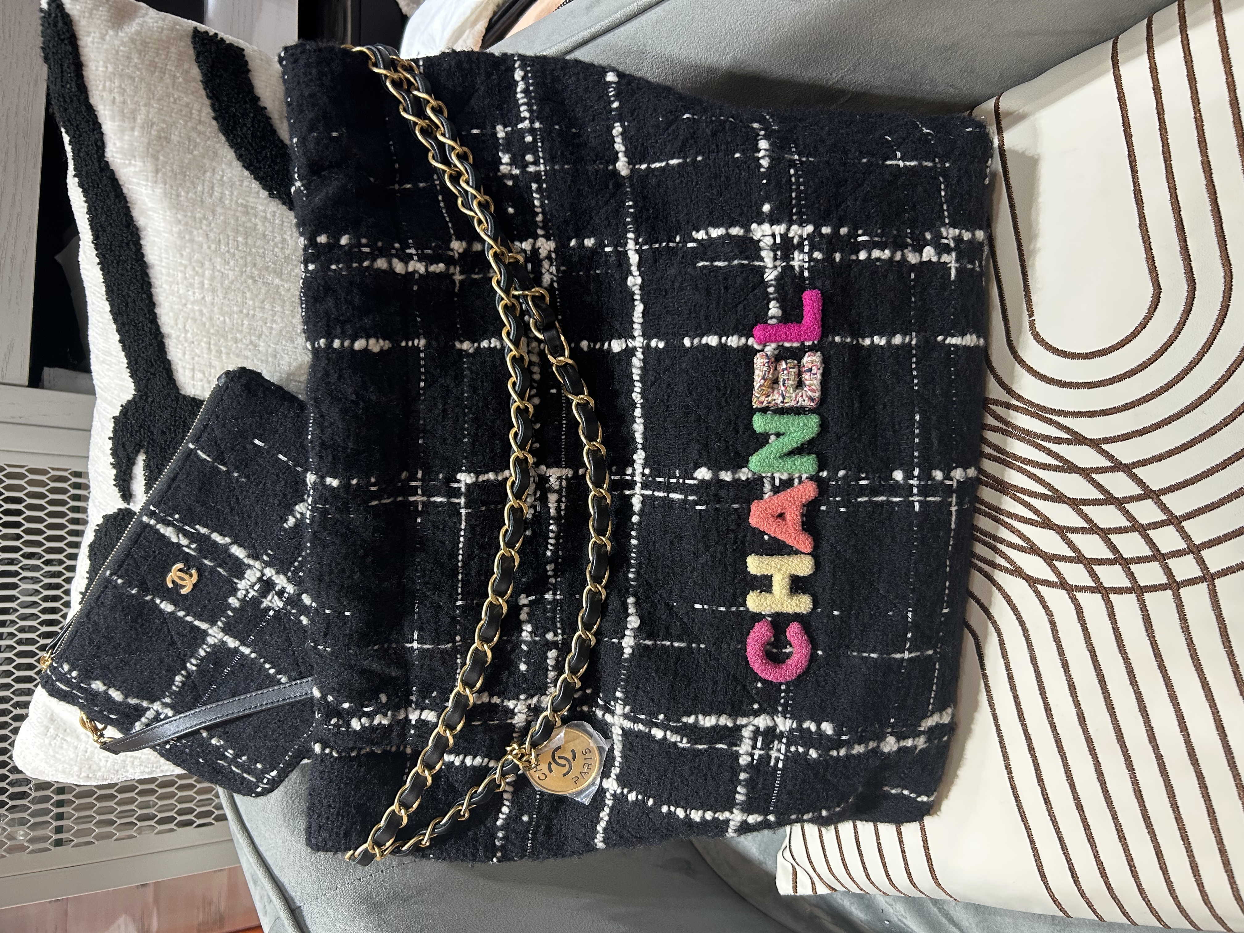 Chanel 22 bag tweed 限量特別版 ,100%Authentic ,全新 ✅晶片✅pouch袋✅塵袋 