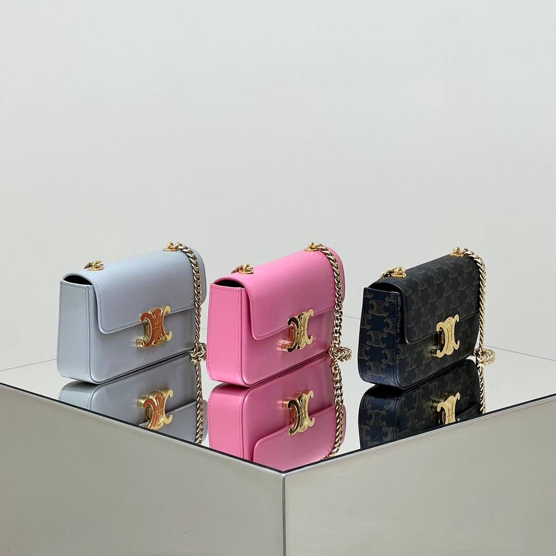 CELINE凯旋门+链条的设计，就是个经典！！金属链条vintage感十足，配皮革更显得整体质感高级，万年款