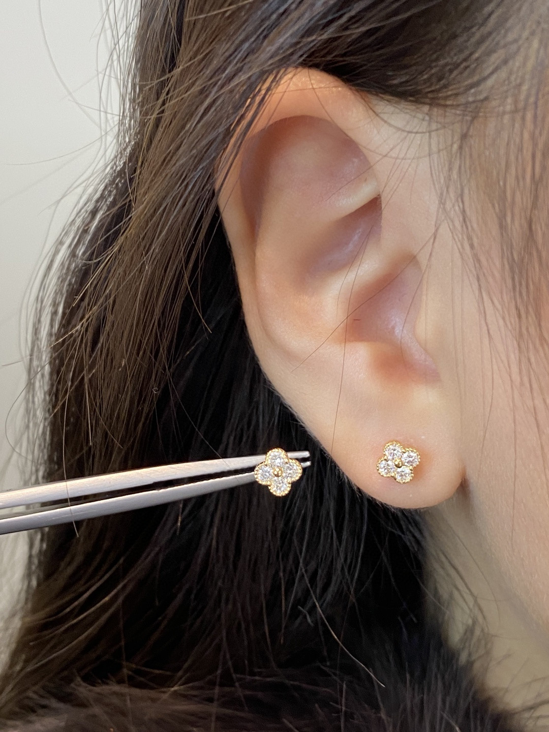 18K Diamond Earrings 
