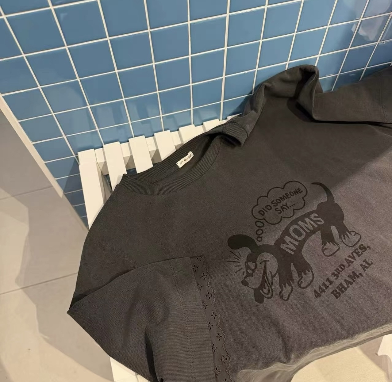 小狗Print 通花邊袖Tee