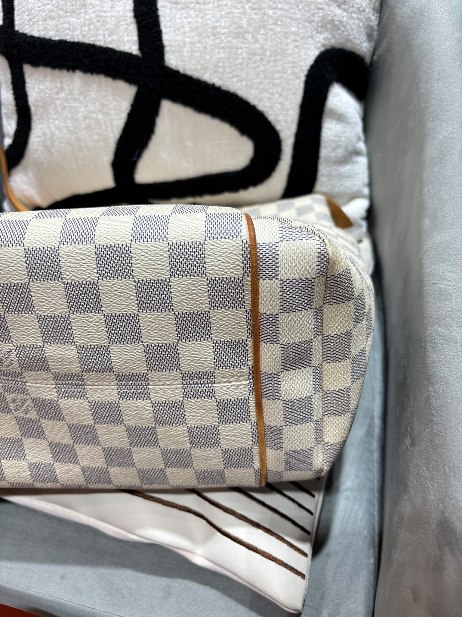 Lv totally mm tote bag 100%Authentic, 85%new✅dust bag 