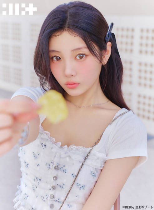 韓國女團ILLIT同款~蕾絲碎花荷葉邊吊帶背心-附胸墊 [tu1824]