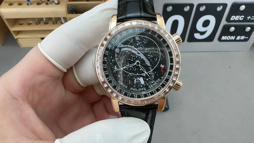 百达翡丽星空腕表：璀璨星河，腕间绽放