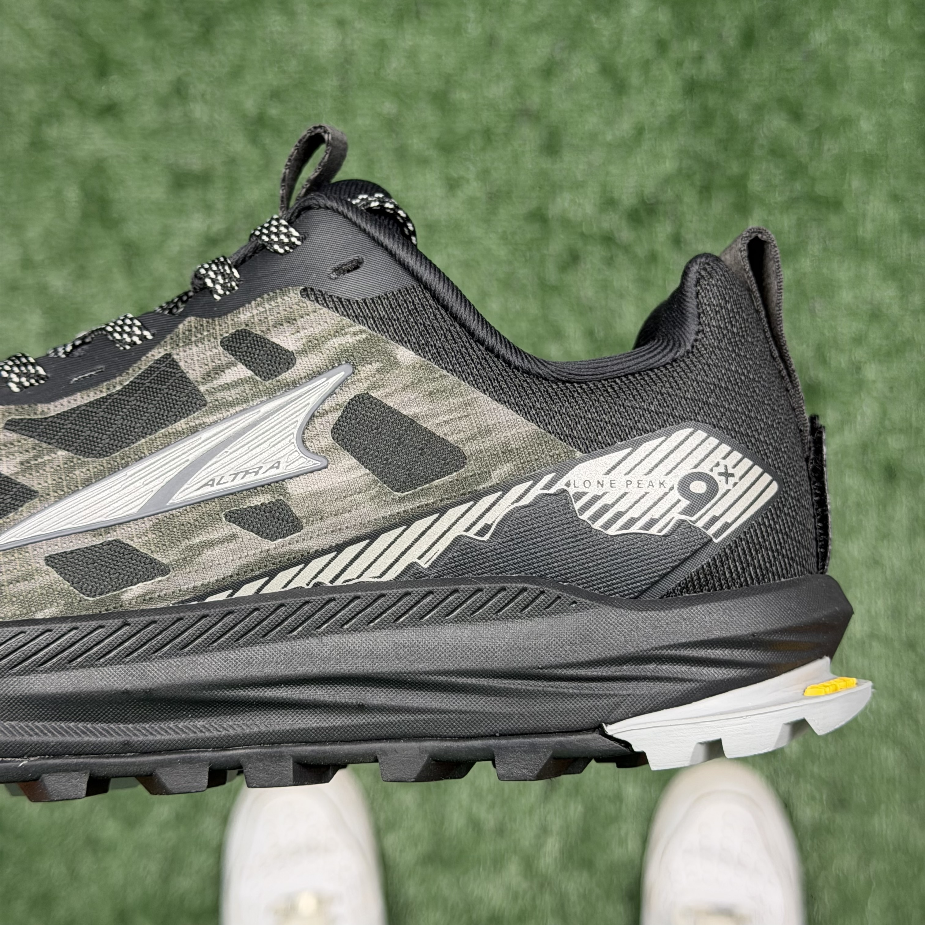 Altra Lone Peak 9+ 