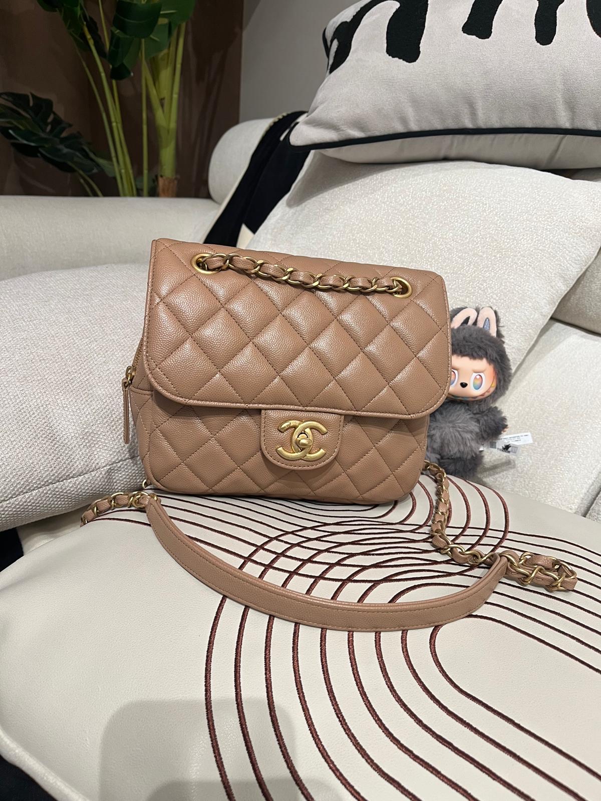 CHANEL Flap bag AS3546 shoulder bag beige 荔枝牛皮,晶片100%Authentic,98%new ✅Microchip ✅dust bag ✅BOX