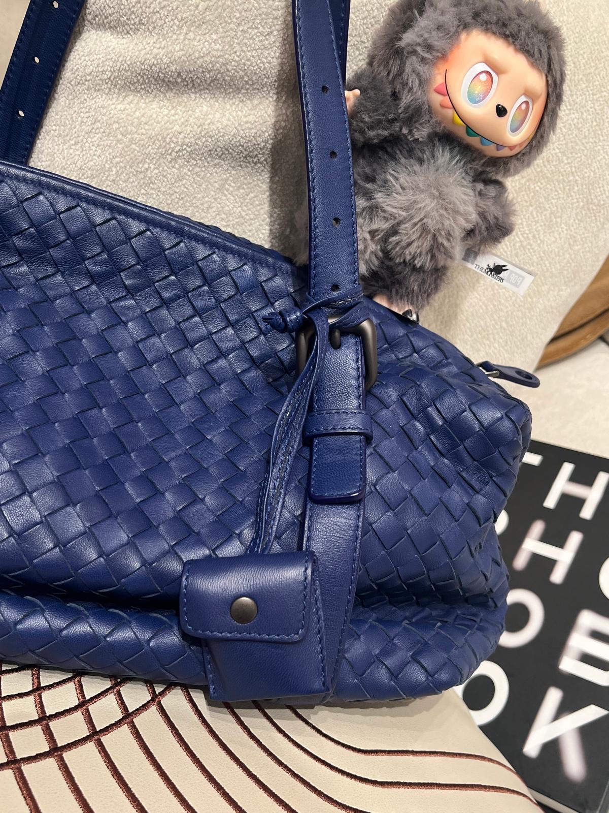 Bottega Veneta Bv shoulder bag 100%Authentic ,98%new ✅Dust bag