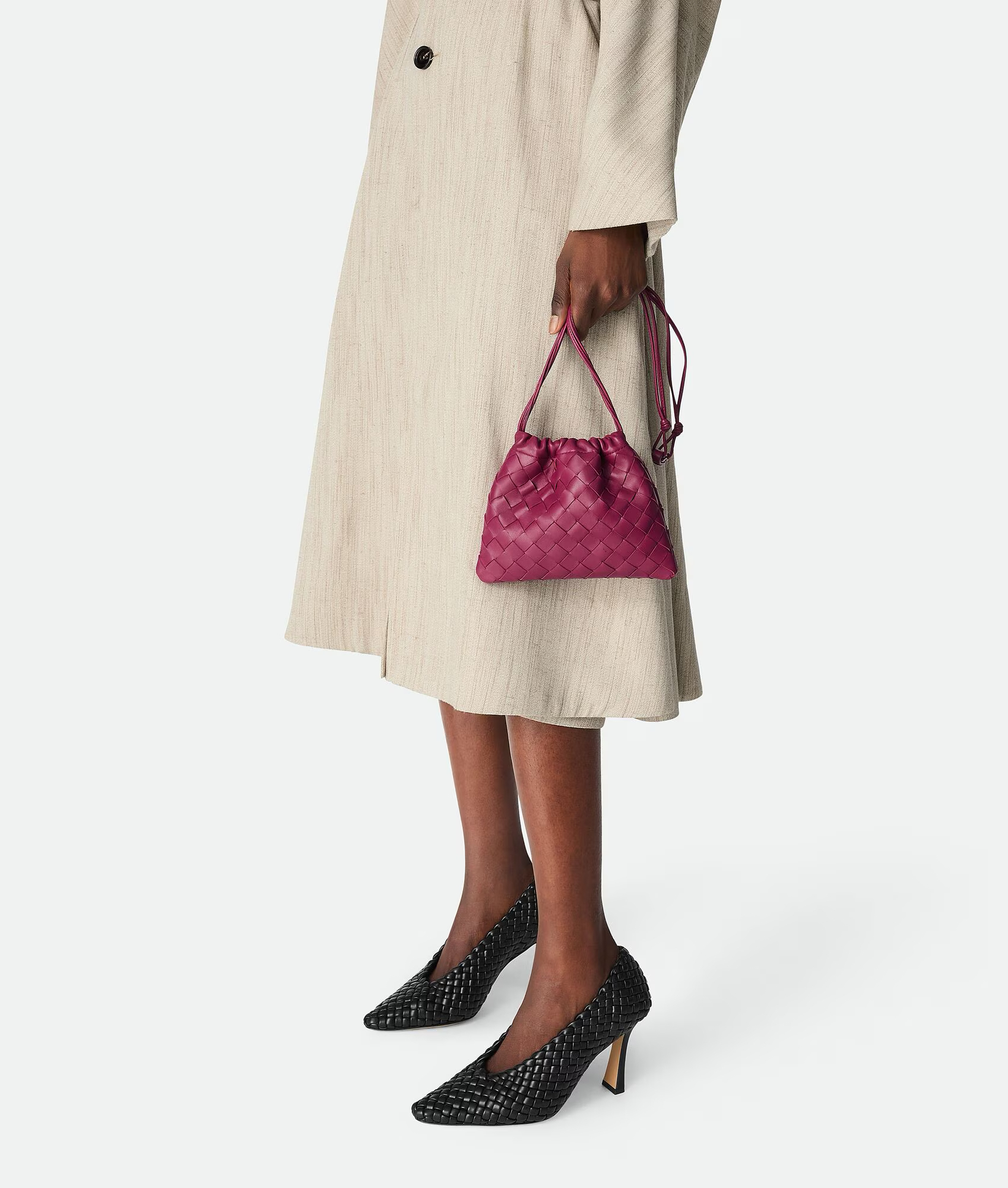 指定顏色限時優惠❣️訂貨📮 BV Small Dustbag 放得落電話 📲  Size 21x16x3 cm  Color: Cinnabar