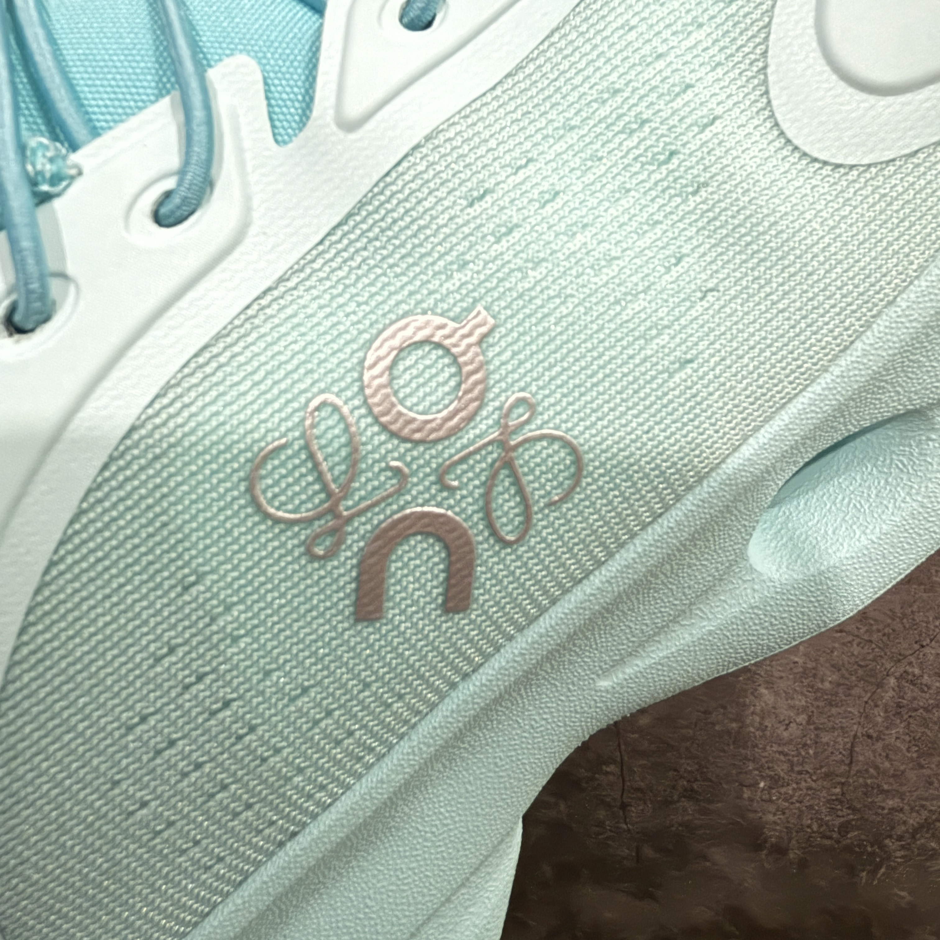 LOEWE x On Cloudsolo