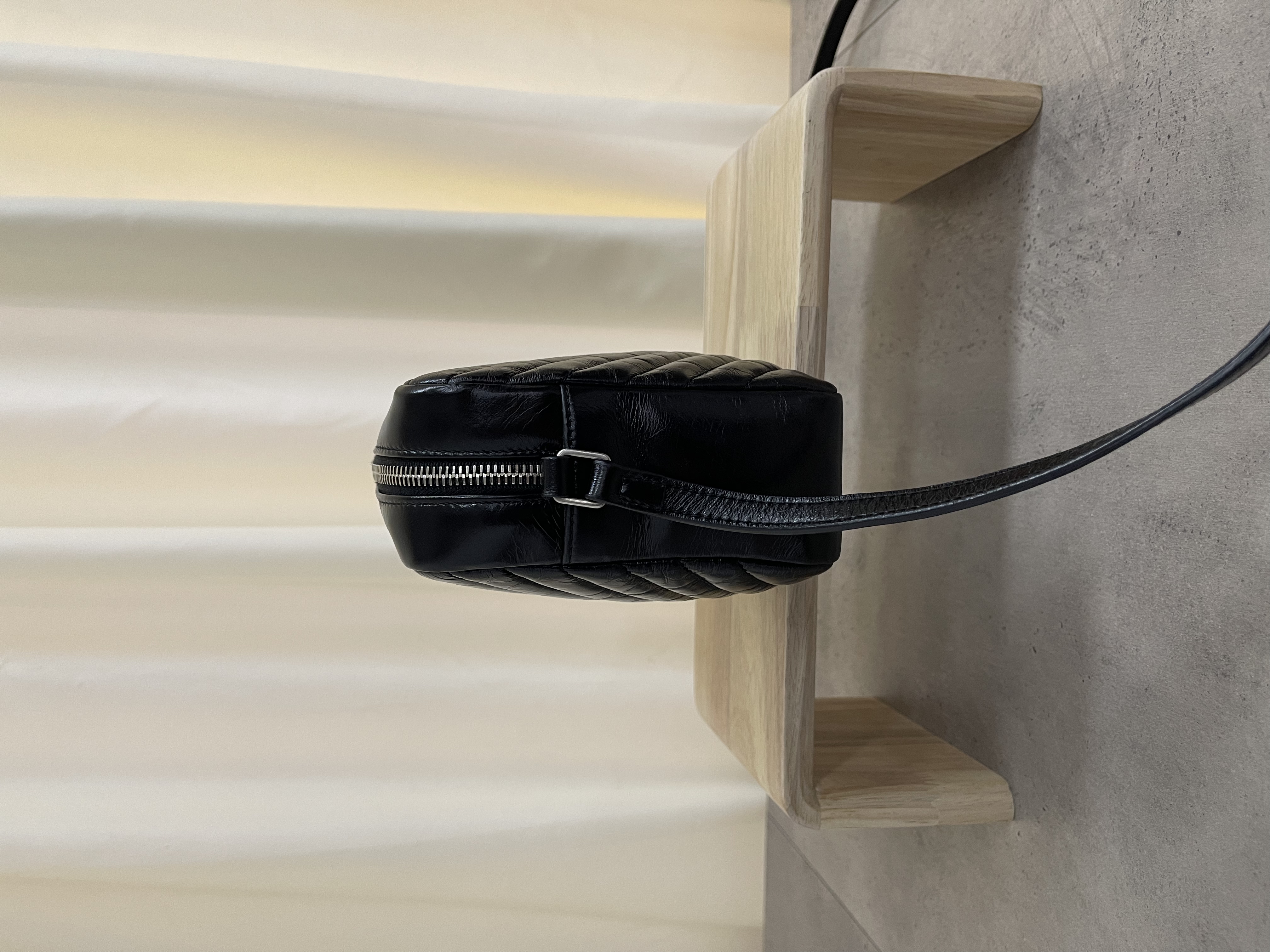 Pre-owned YSL Camera bag/ Product Code: 26012602