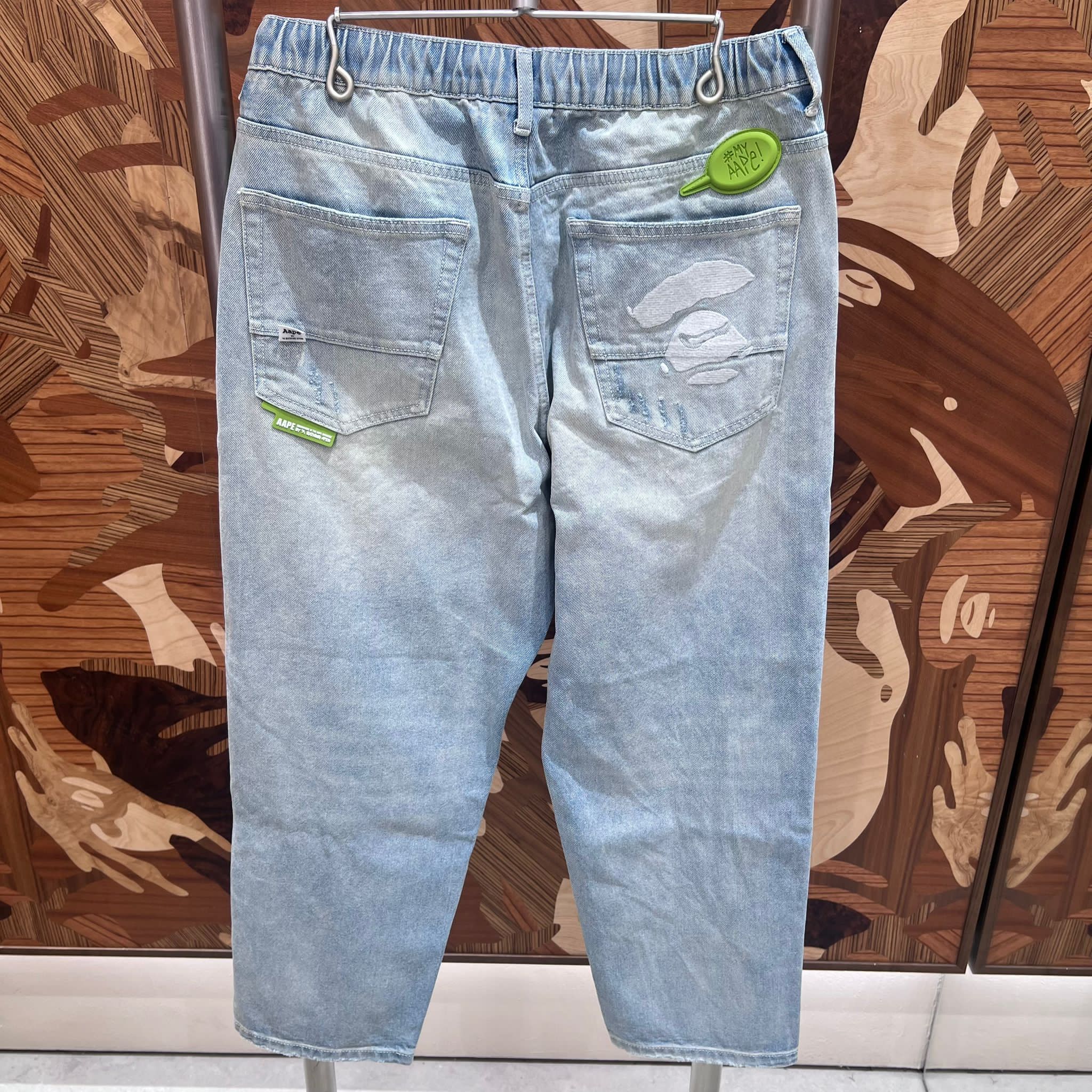 AAPE Moonface logo relaxed fit jeans (B694)