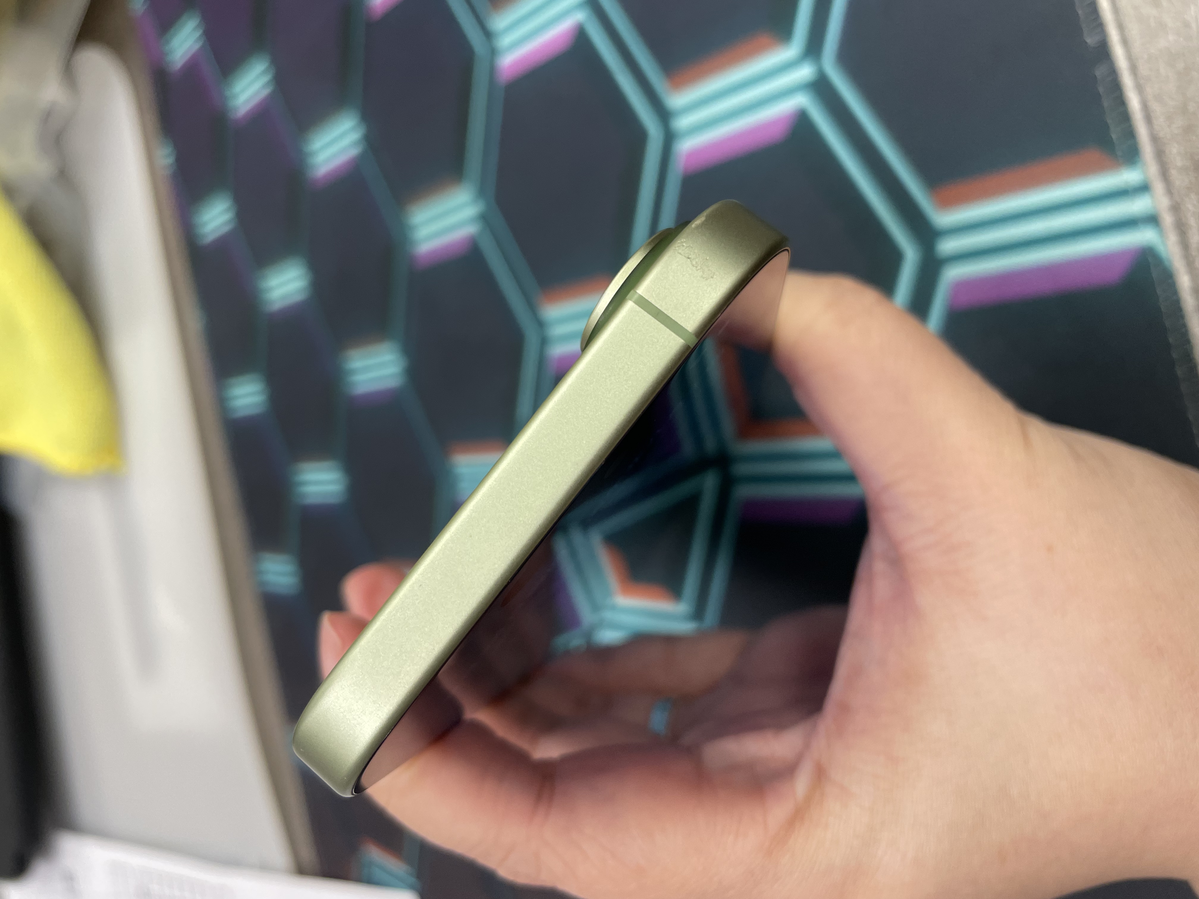 *8013 17 勁靚機 512GB 電95 綠色 green