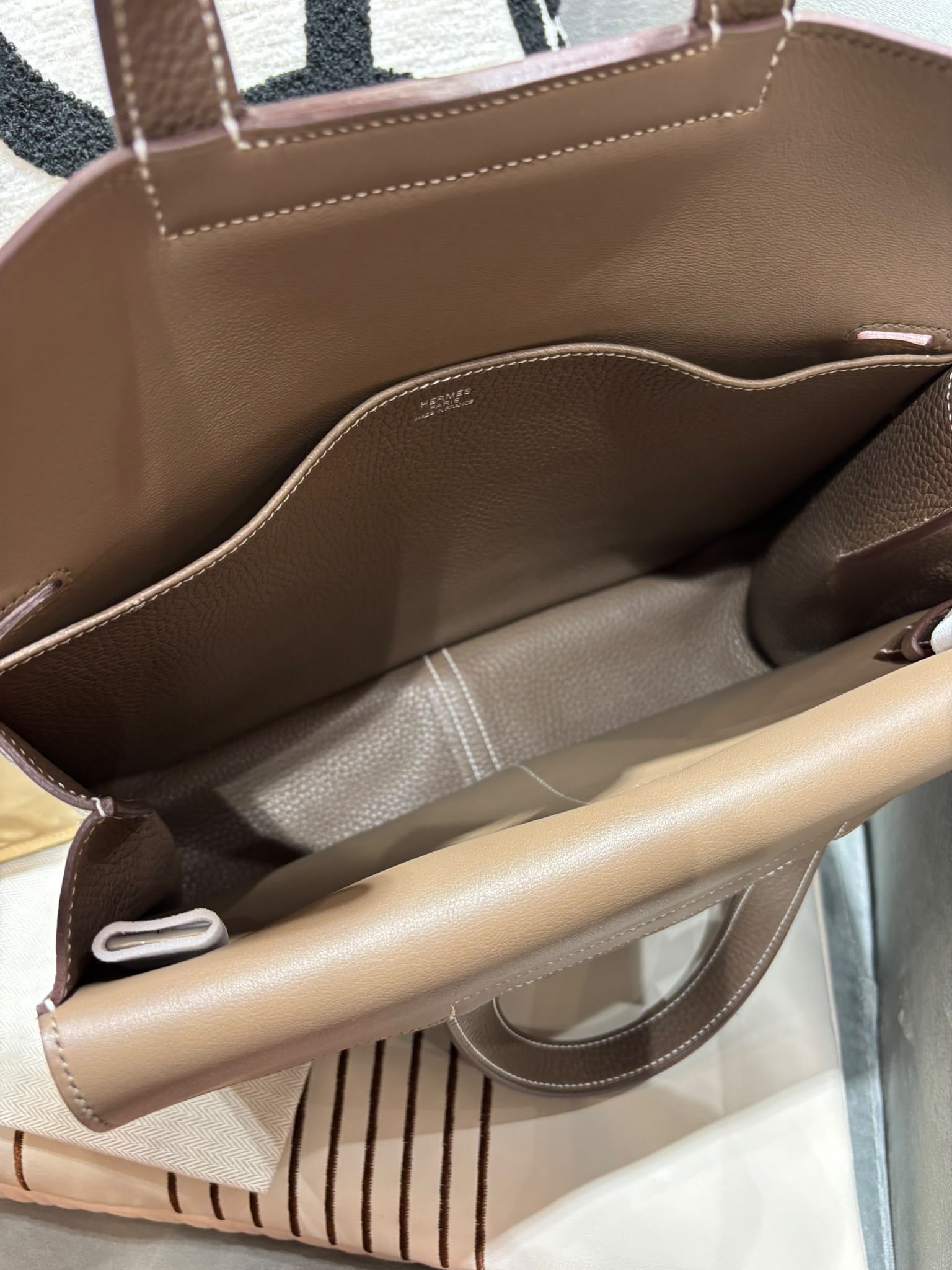未使用品 Hermes Halzan 31 Stamp D Etoupe 100%Authentic, Unused未使用品 ✅Dust bag✅Box