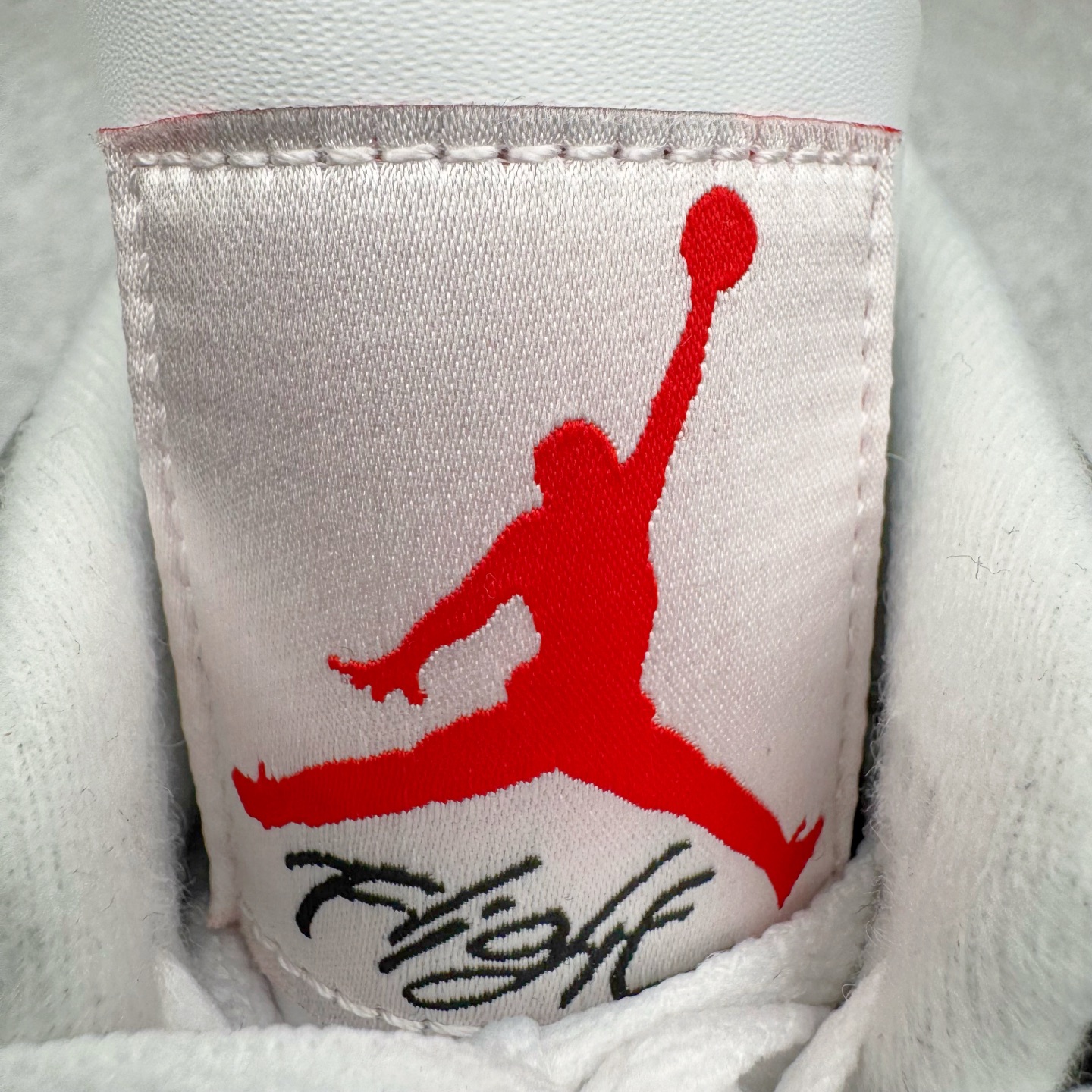 Air Jordan 4 Retro "White Cement" FV5029-100