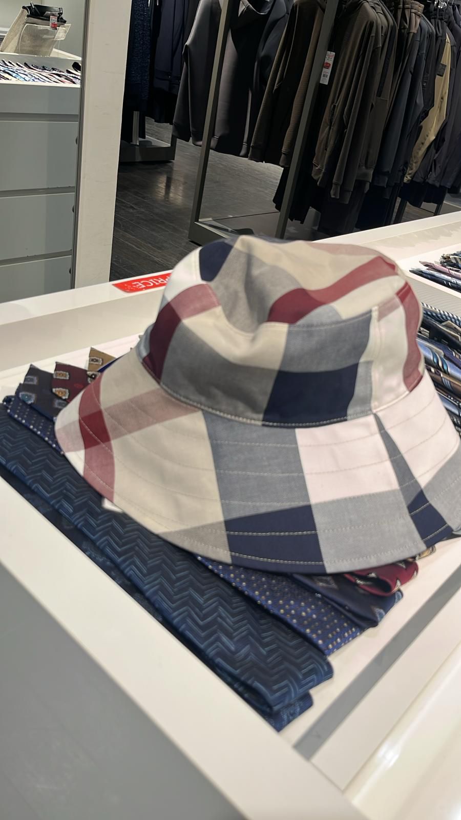 blue label 闊邊帽