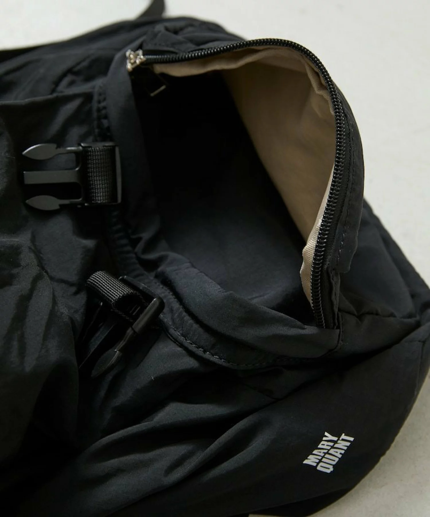 日本預訂📍日本MARY QUANT輕量雙扣款背囊 不包郵