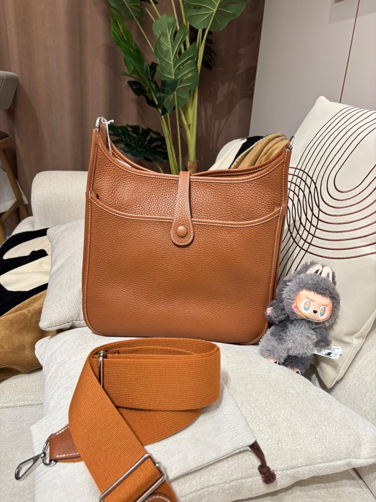 Hermes evelyne 29, STAMP Y 金棕色銀扣 100%Authentic ,98%new  ✅Dust bag✅strap