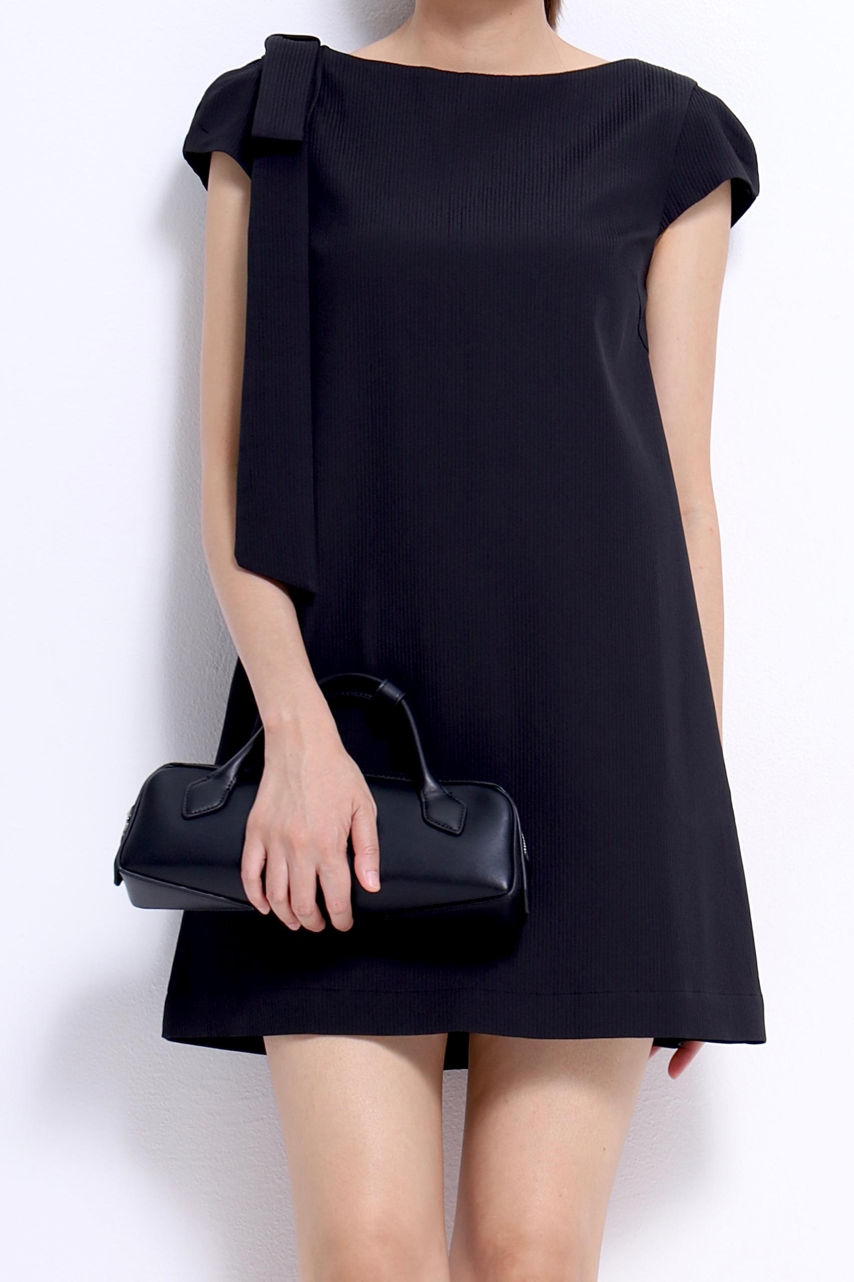 CD2143 CAPE SLLV A LINE DECENT DRESS