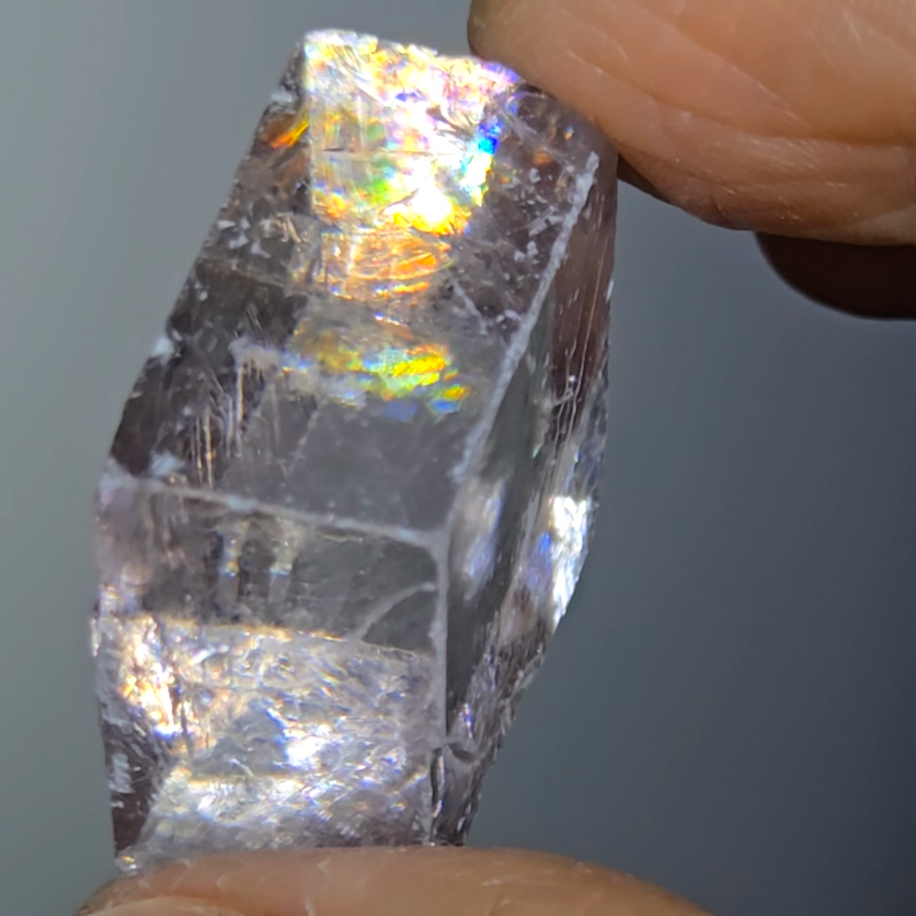 Purple calcite cube from China with rainbows - PC13