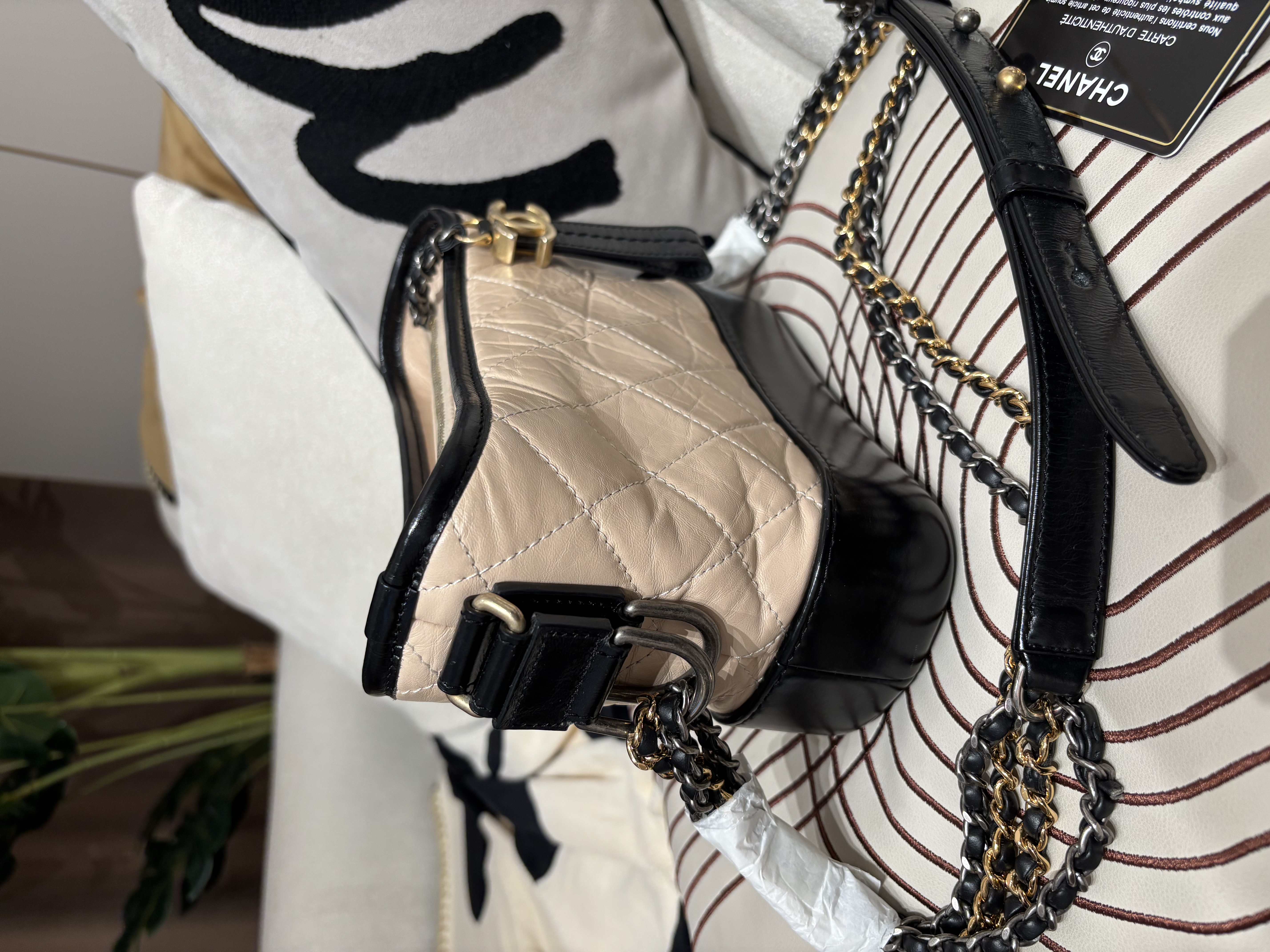 Chanel Gabrielle small hobo calfskin,100%Authentic ,95%new✅card ✅dust bag 