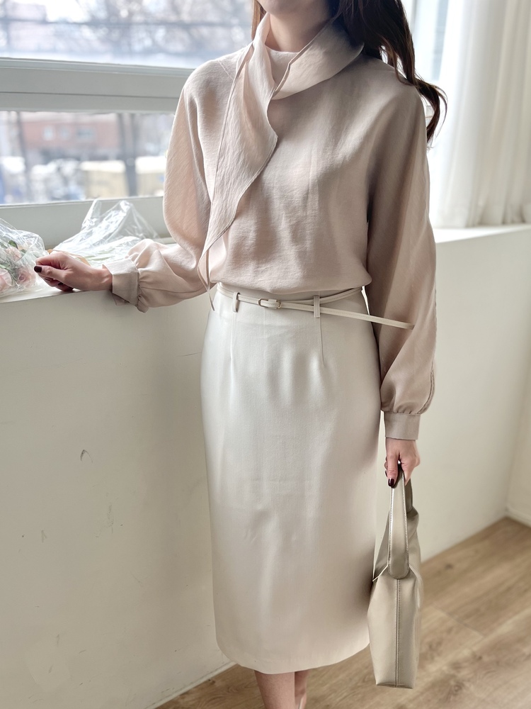 Scarf-Tie Elegance Blouse (Dusty Pink)
