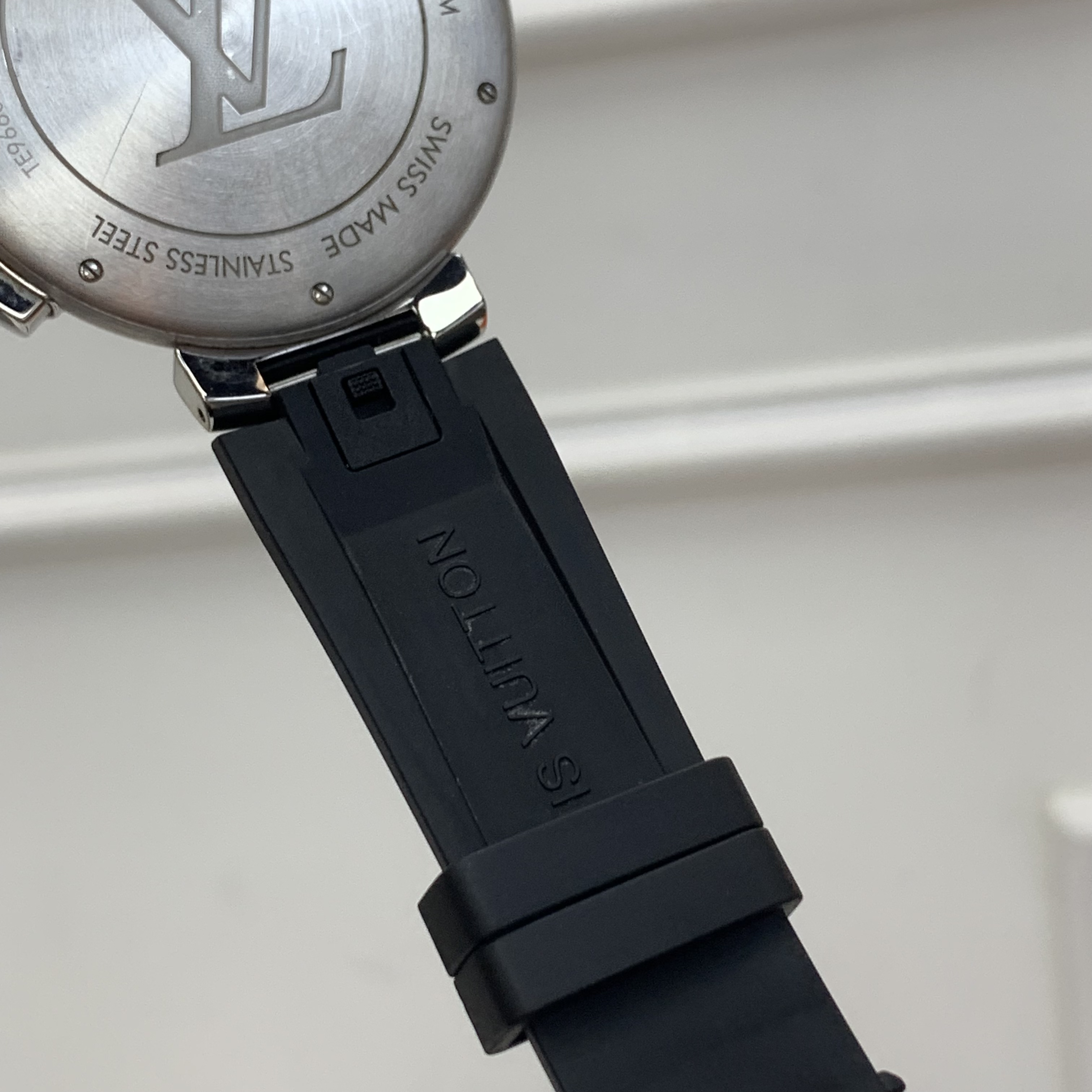LV Tambour Q102V自動機械 44mm錶面