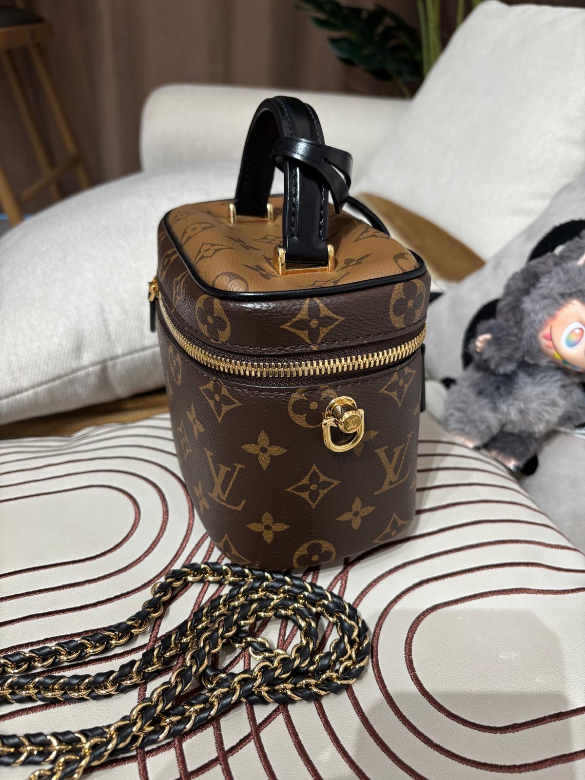 Lv vanity pm M45165 Reverse 2way bag  100%Authentic ,98%new  ✅key lock ✅dust bag