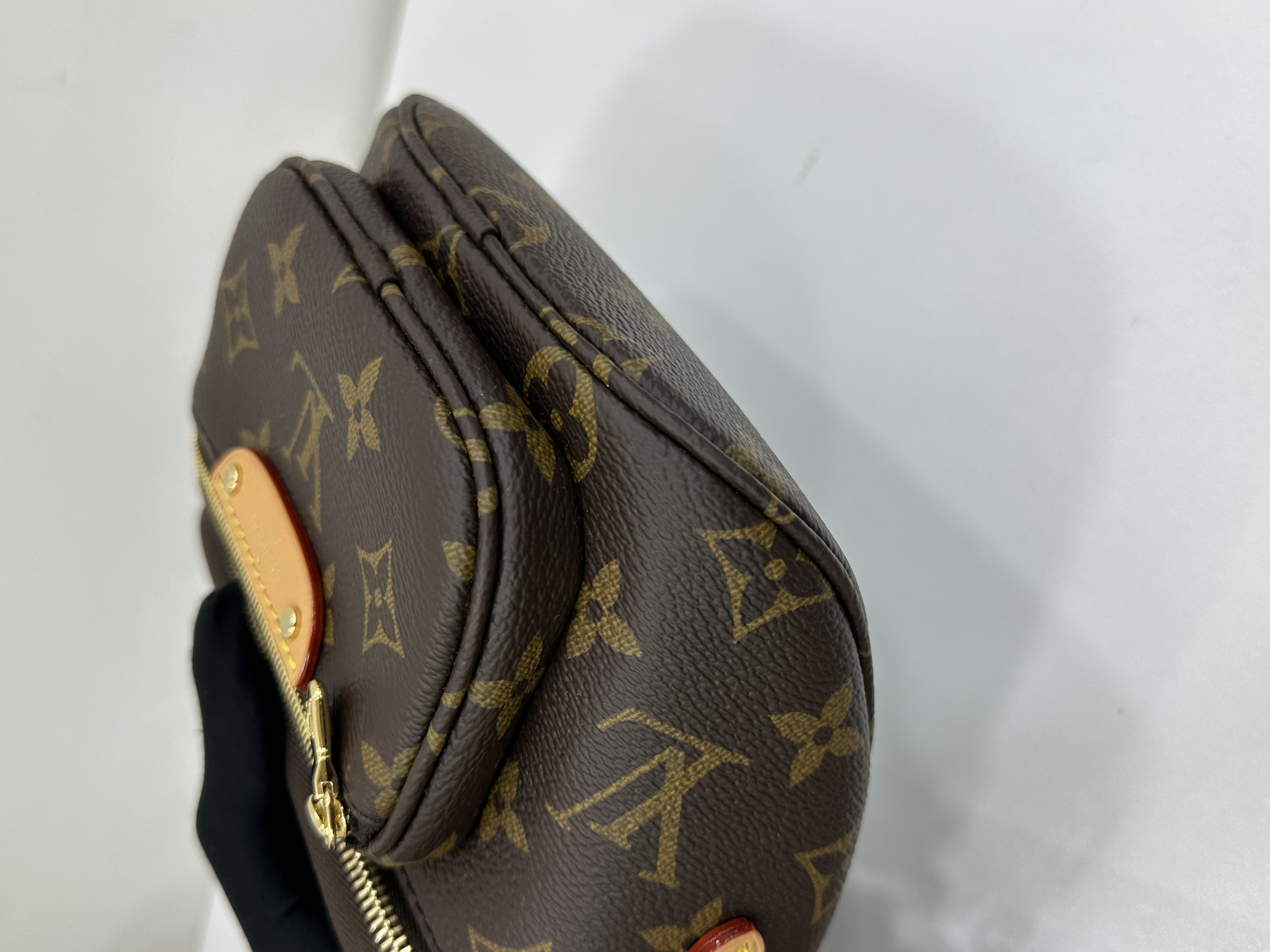 直播貨品 |  [1個-$100 2個-$300］GG79