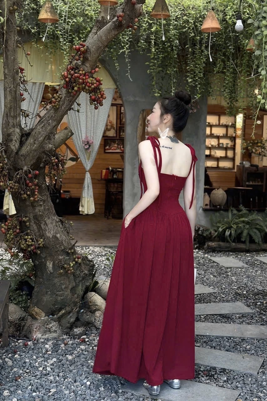 酒紅色吊帶長裙（带胸贴）