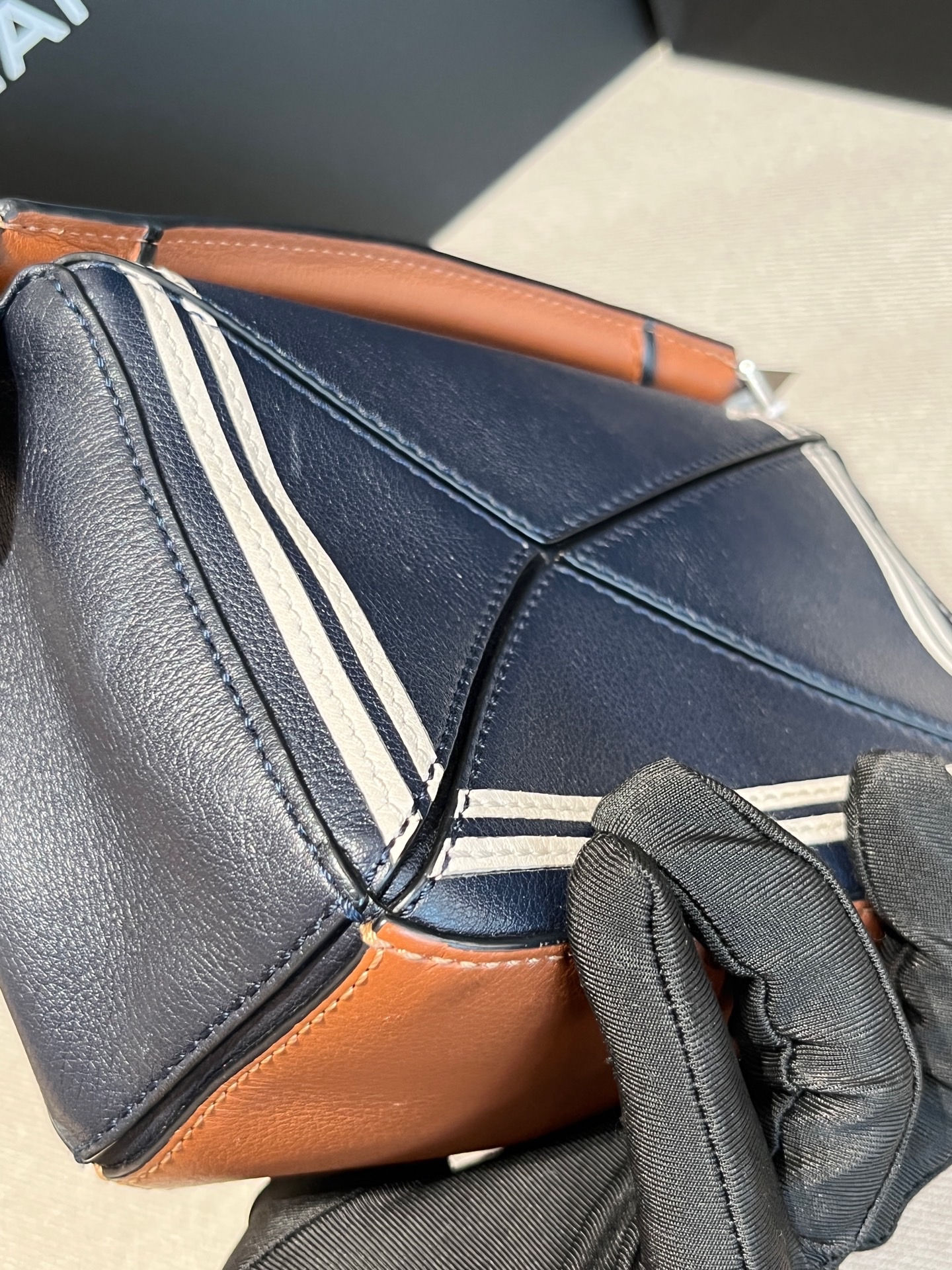 【預訂貨品】Loewe 海軍風三拼色 minipuzzle