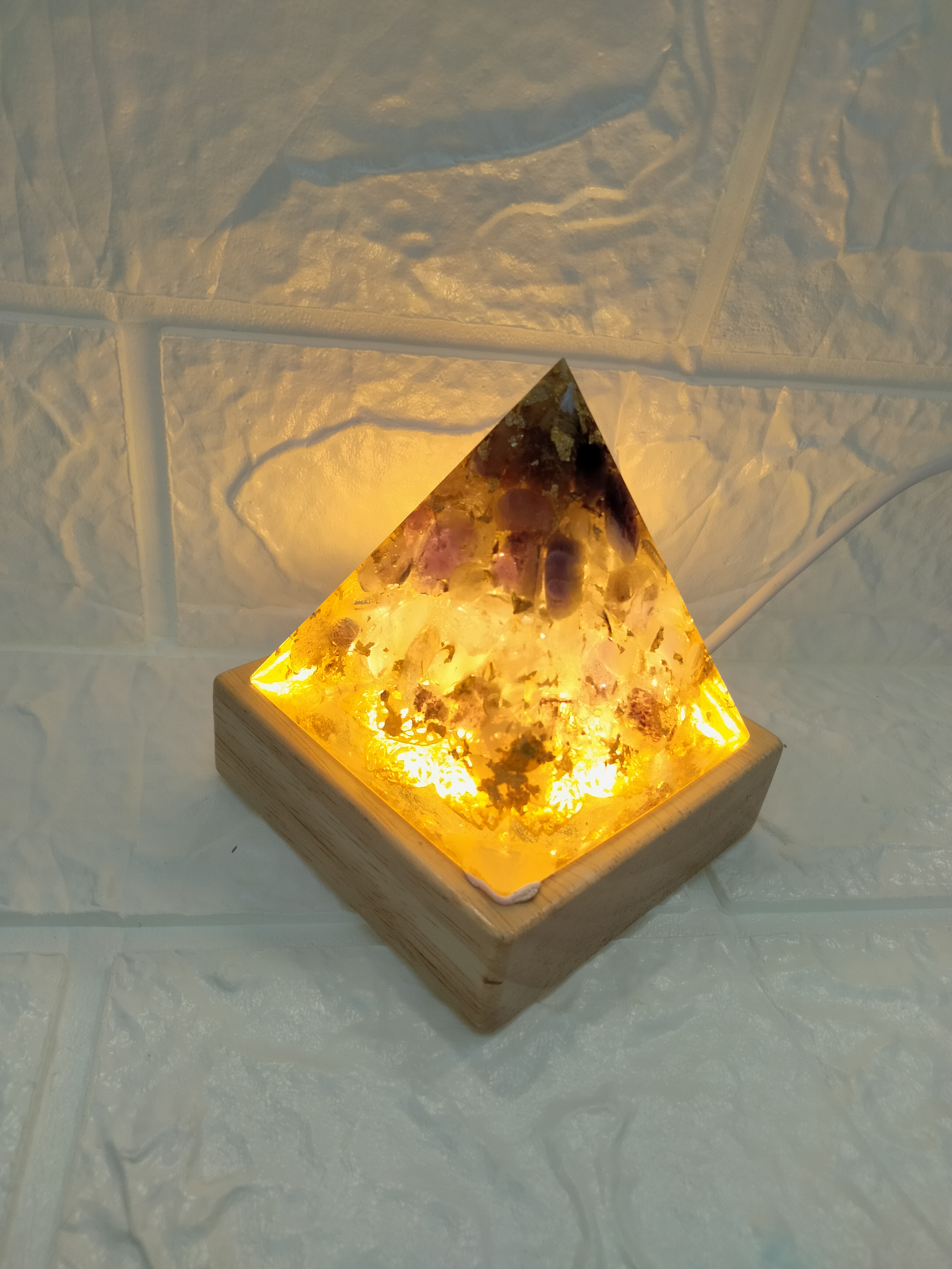   天然水晶能量塔（6×6cm）玖瑰碧璽,草莓晶,鈦晶,紫水晶,蛋白石,金髮晶