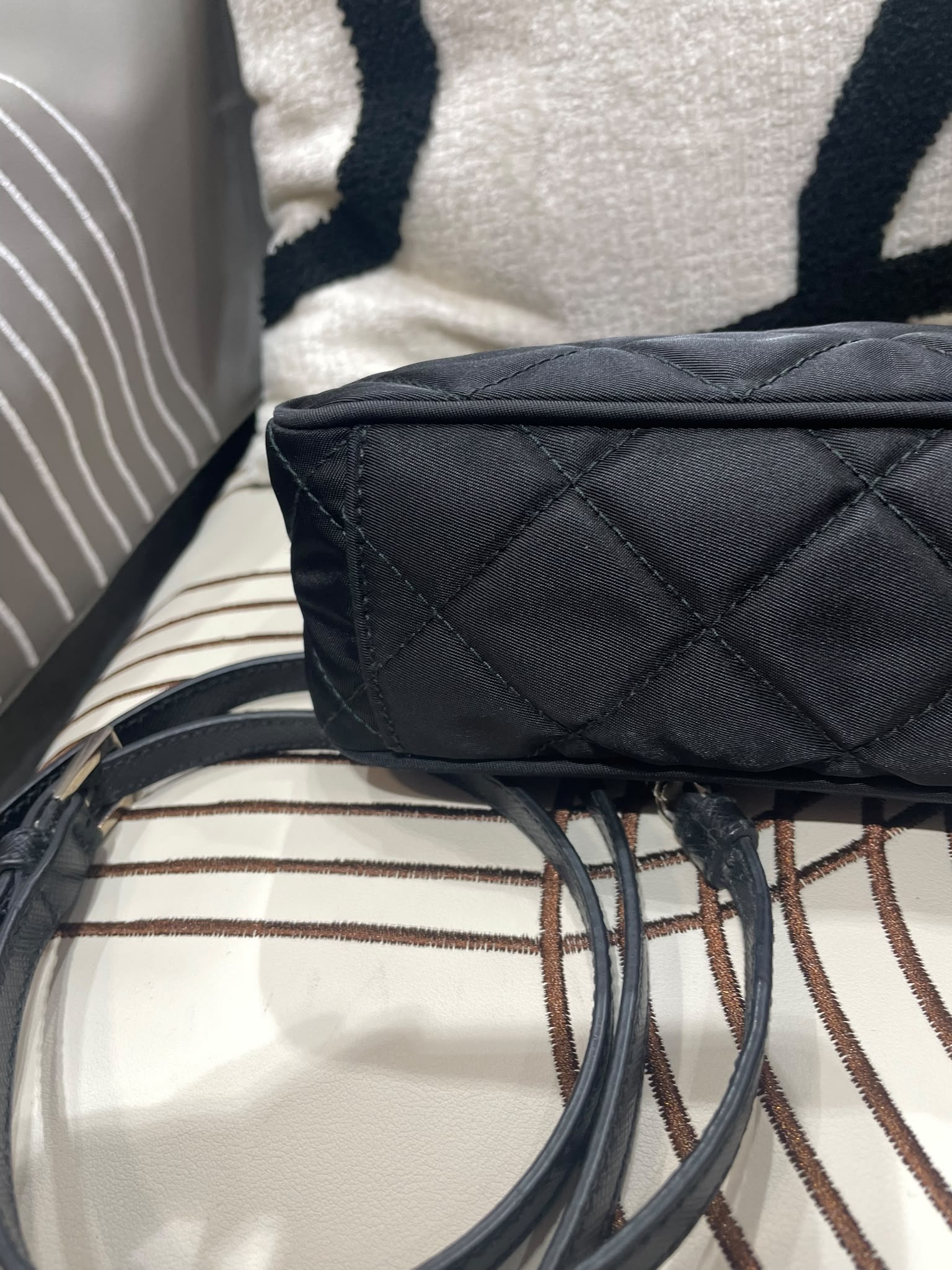 PRADA IBH026 Bandoliera Tessuto Impuntu re-nylon bag 100%Authentic, 98%New ✅Dust bag