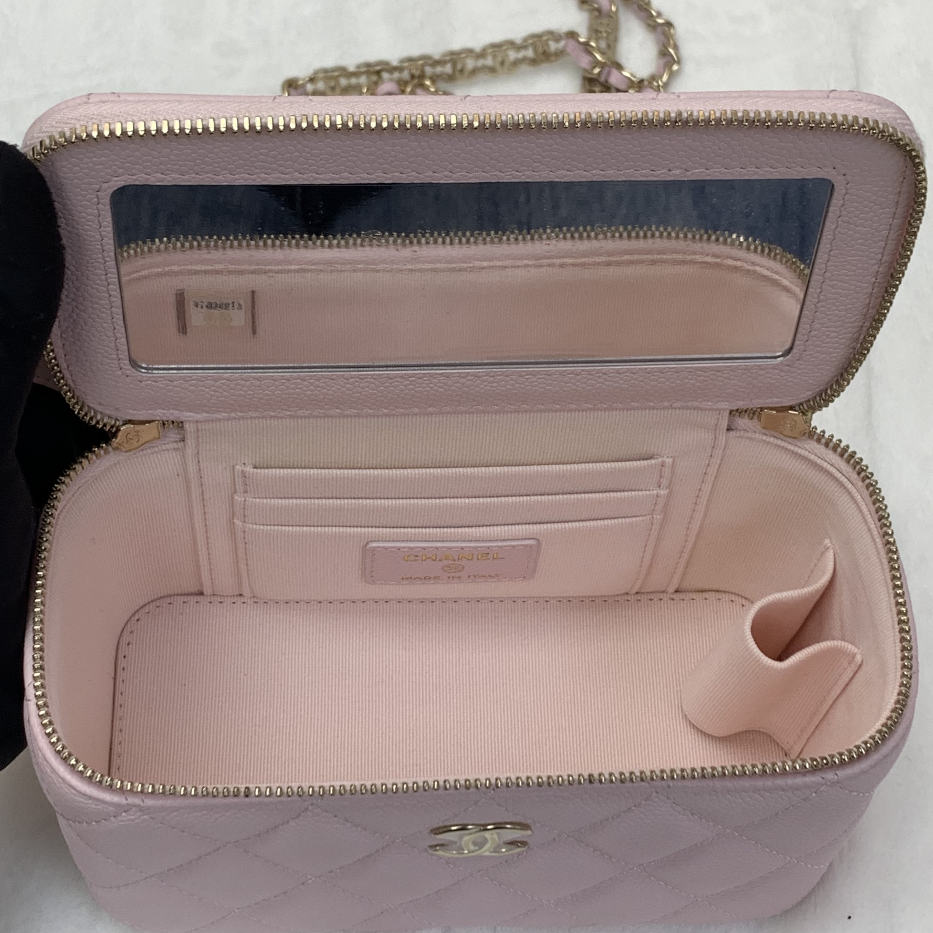 Chanel Long Vanity in Pink Caviar 淡粉化妝包
