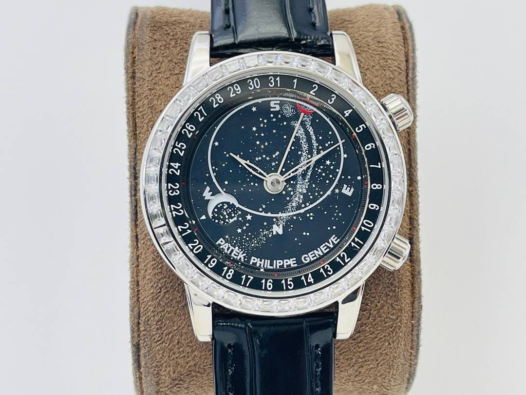 V4升级版 市场最高版本 功能跟正品一样 百达.翡丽星空升级终极版！升级细节： 1⃣️做到了跟正品满天星自动转的功能！ 2⃣️升级日历的排法和正品一样的顺序！ 3⃣️直径42毫米，厚度11毫米！ 4⃣️最大亮点：百达.翡丽星空里的月亮会根据天空上的月亮变化而变化！根据天空上的月圆月缺搬（初一月弯弯初十五月圆）到手表上了！