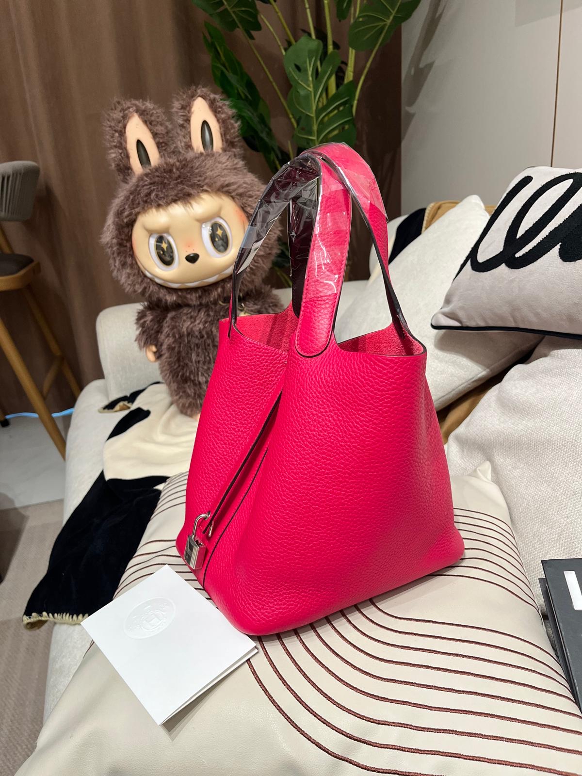 全新未使用品 Hermes Picotin 22 Stamp Z Framboise 100%Authentic, unused 未使用品✅專門店收據✅Key Lock✅Dust bag✅Box