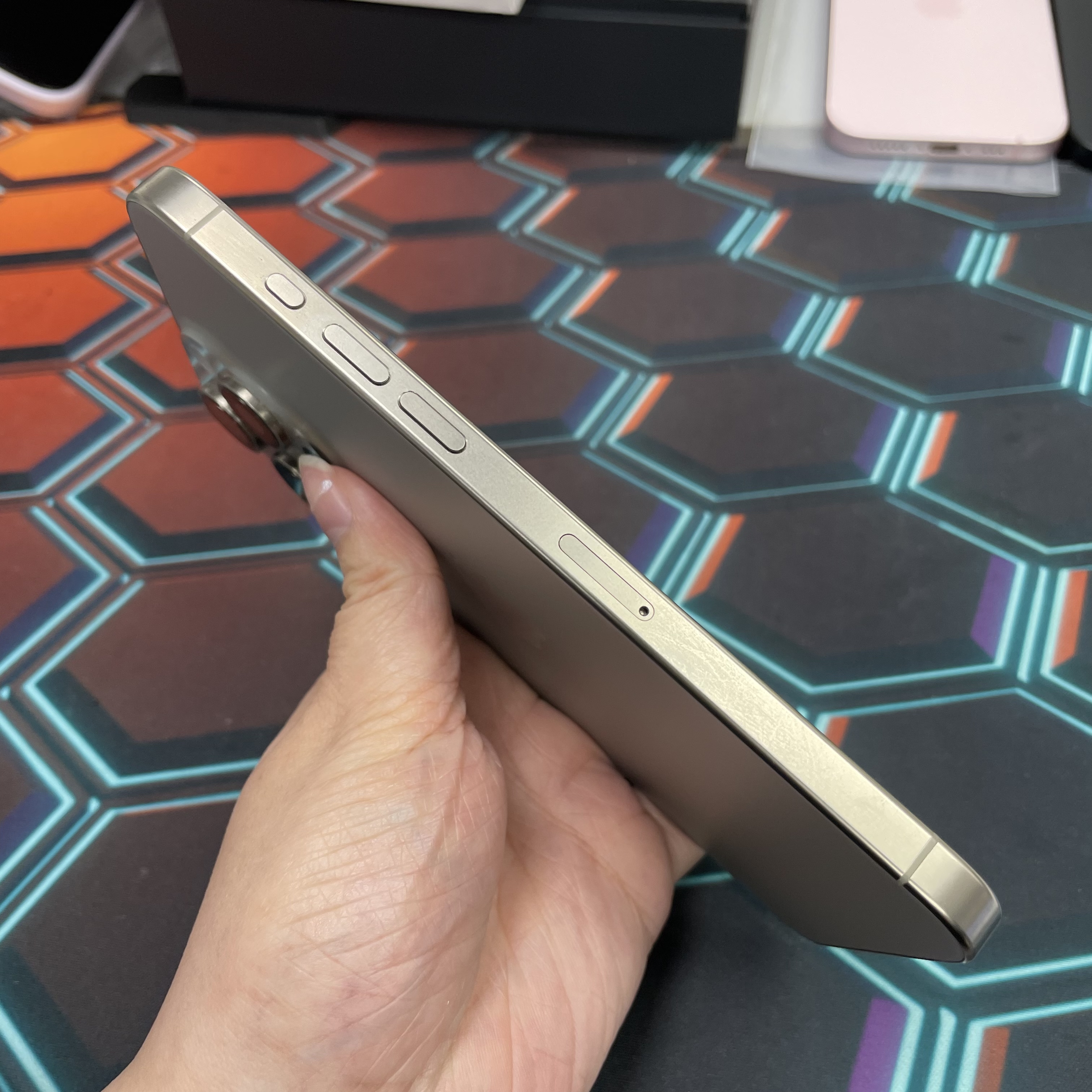 *7764 15 Pro max 勁靚機 256GB 電80 原色 gray
