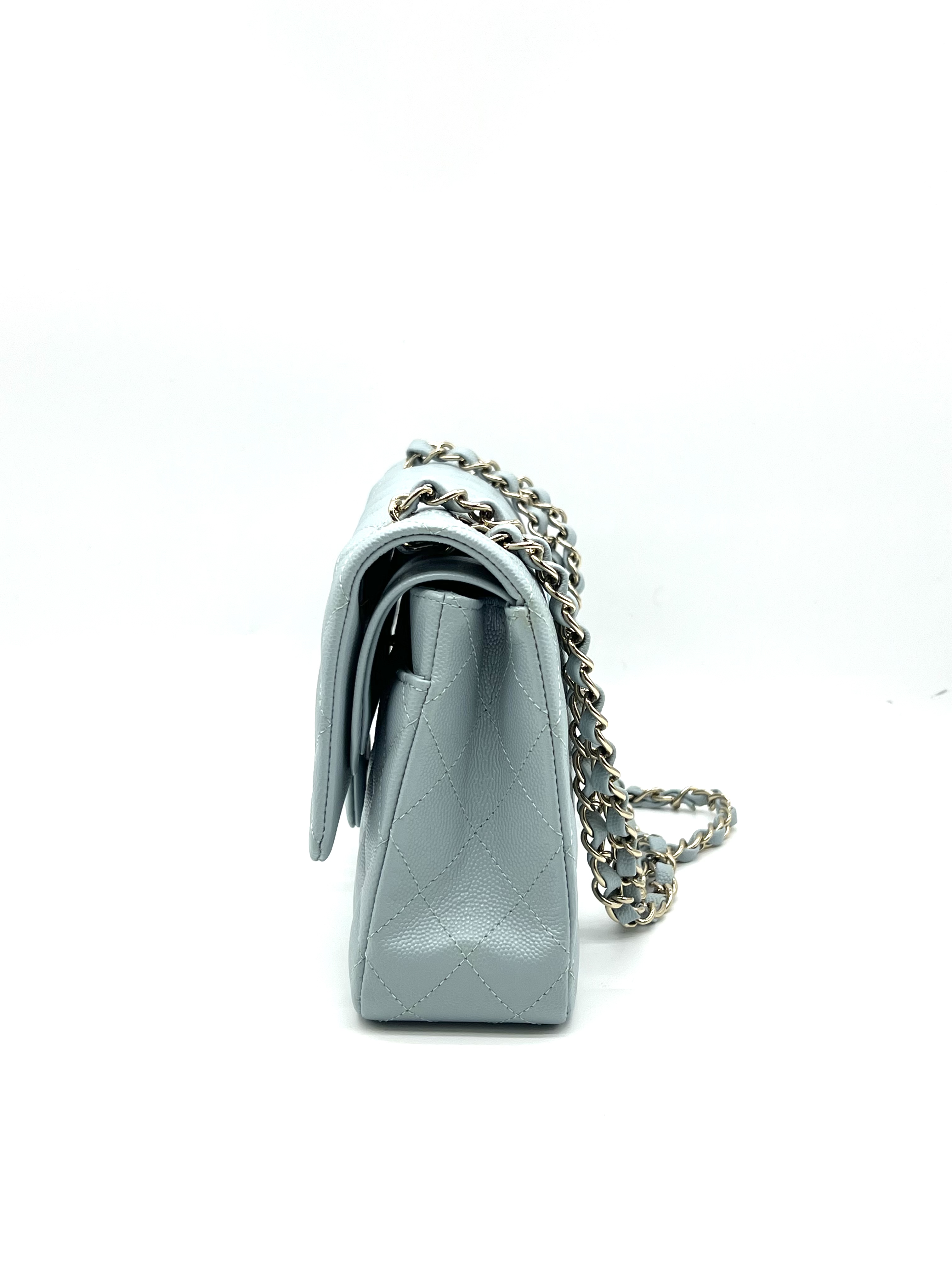 Chanel Small Classic Flap Handbag / Product Code: 26031707